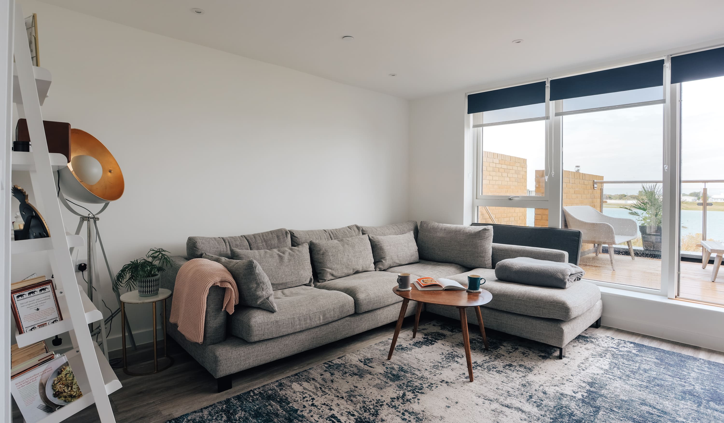 Manor Adur Shoreham: Contemporary 3-Bedroom Apartment with Seaviews in West Sussex