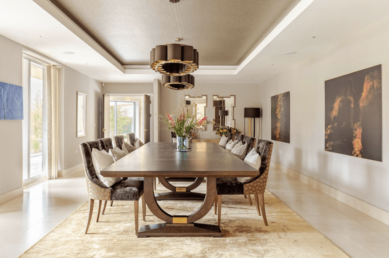 House Helm Clewer Windsor: Luxury 9-Bedroom House with Pool and Gym, Windsor
