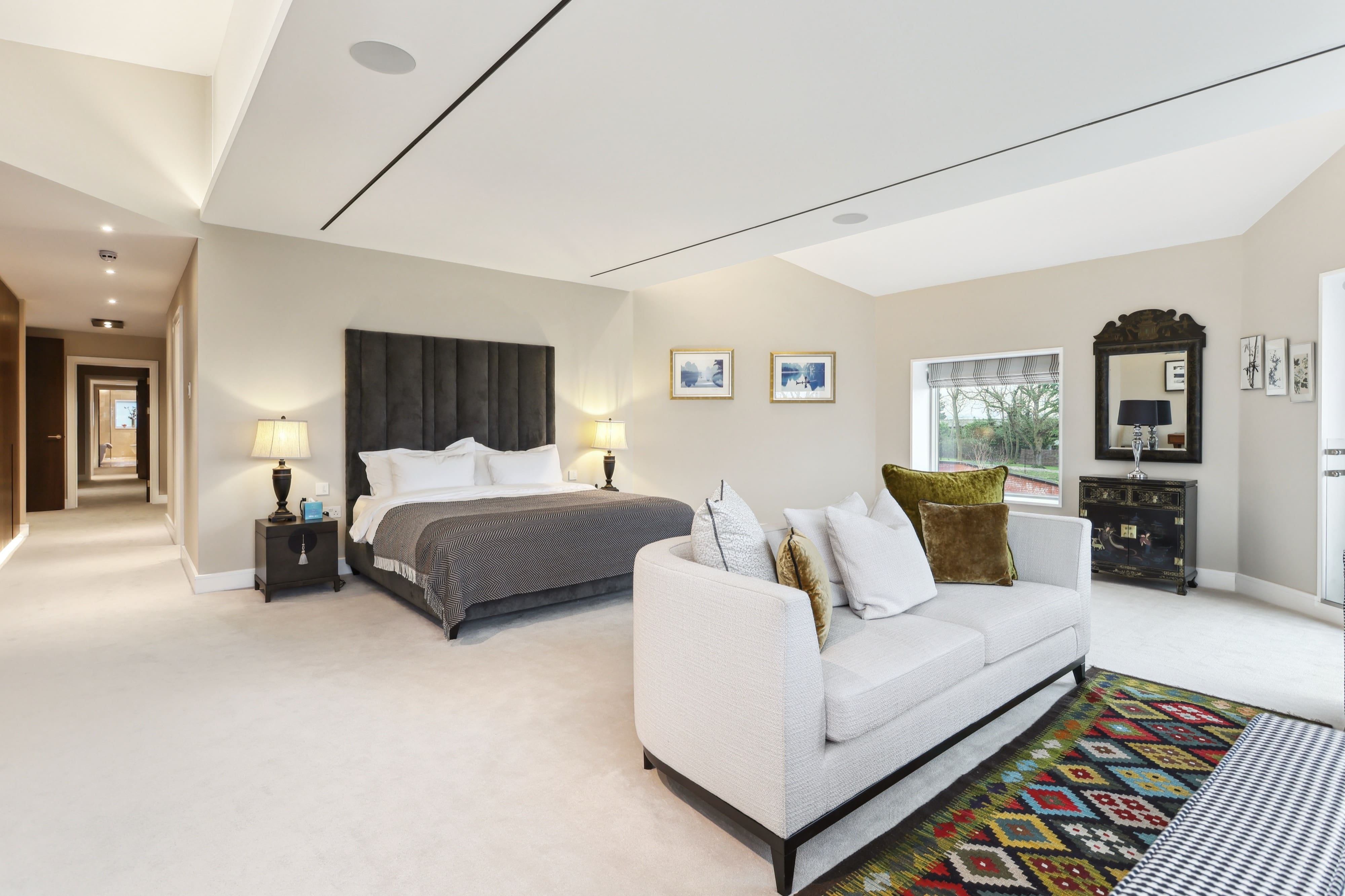 House Helm Clewer Windsor: Luxury 9-Bedroom House with Pool and Gym, Windsor