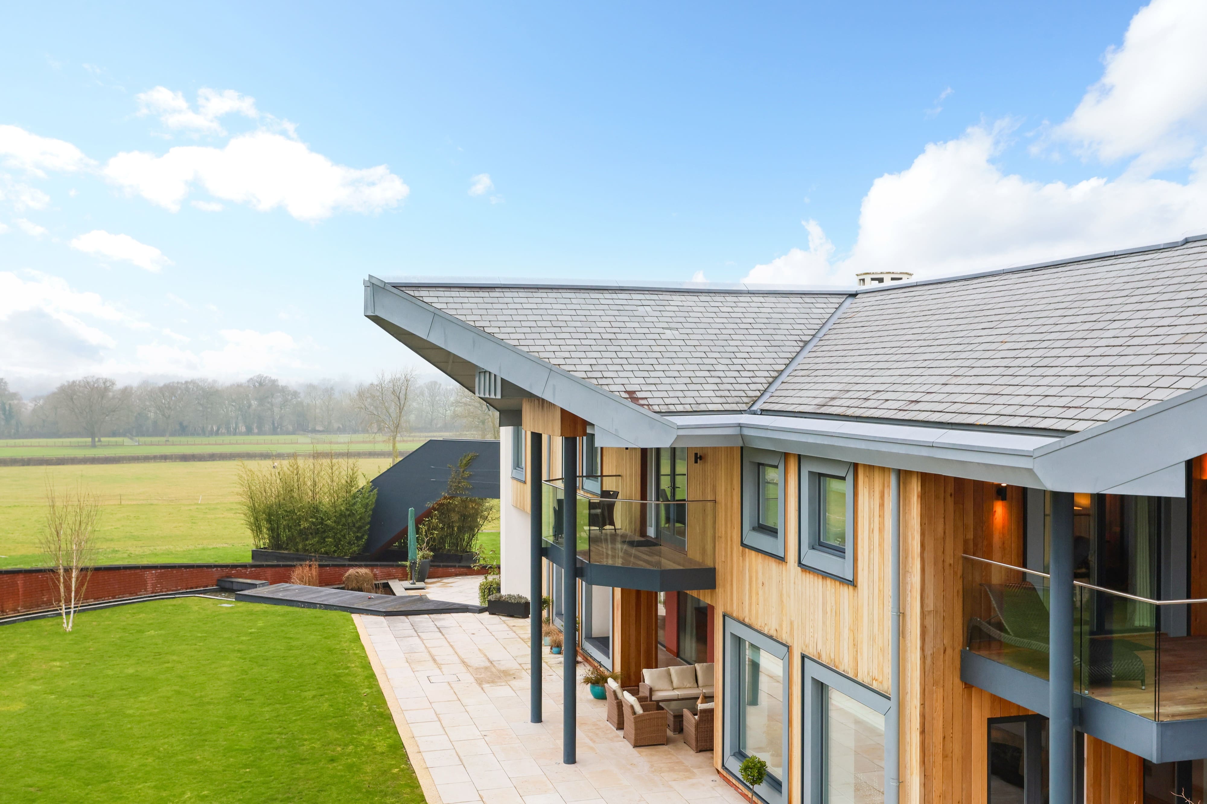 House Helm Clewer Windsor: Luxury 9-Bedroom House with Pool and Gym, Windsor