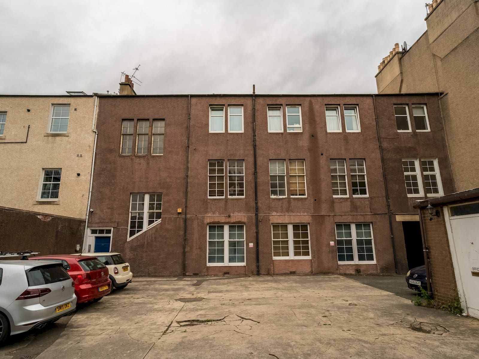 Manor Bruntsfield Edinburgh: Charming 3-Bedroom Apartment with Seaview in Bruntsfield & Morningside