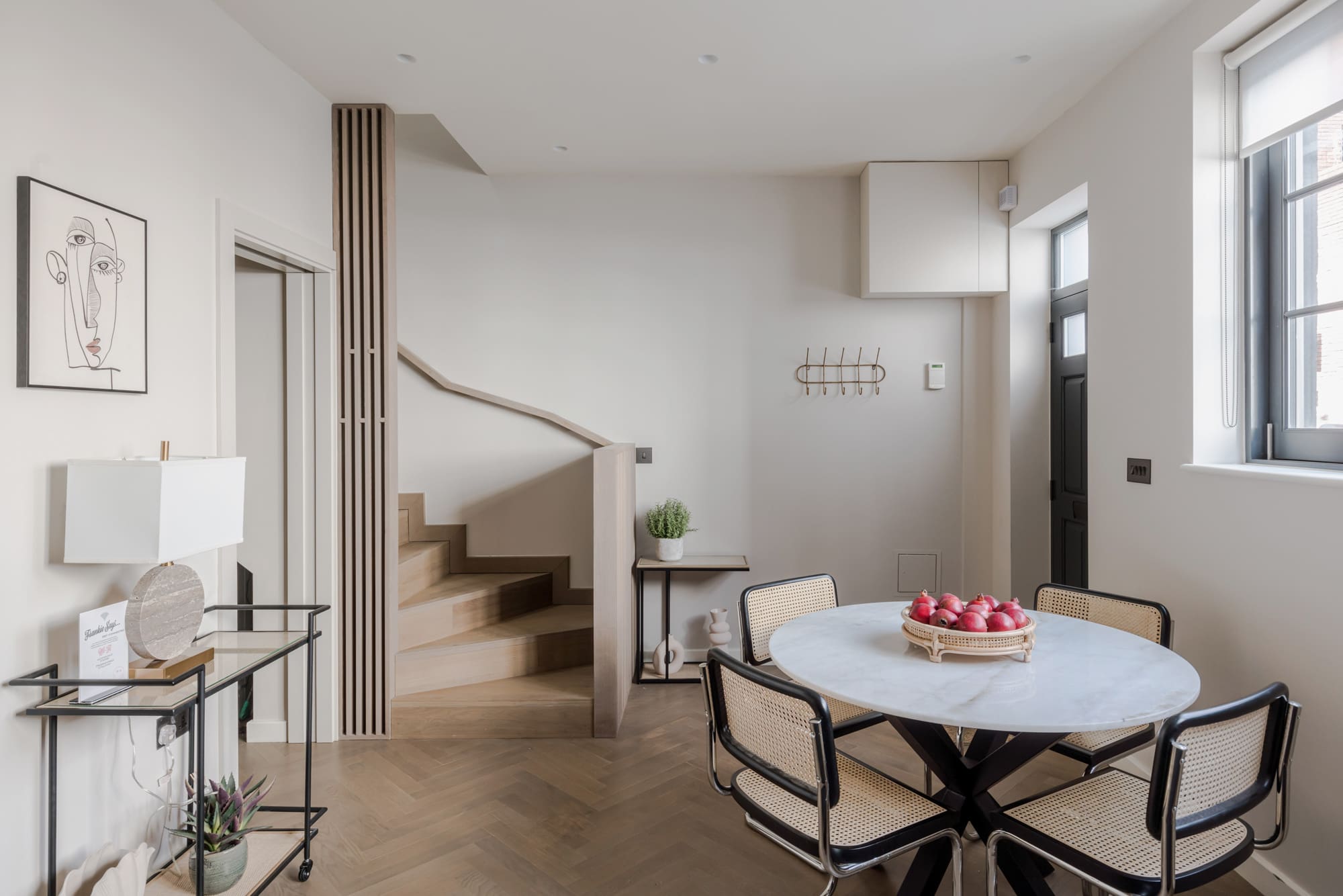 Manor Chiltern Marylebone: Charming 2-Bedroom Apartment Rental with Family-Friendly Features, Marylebone London