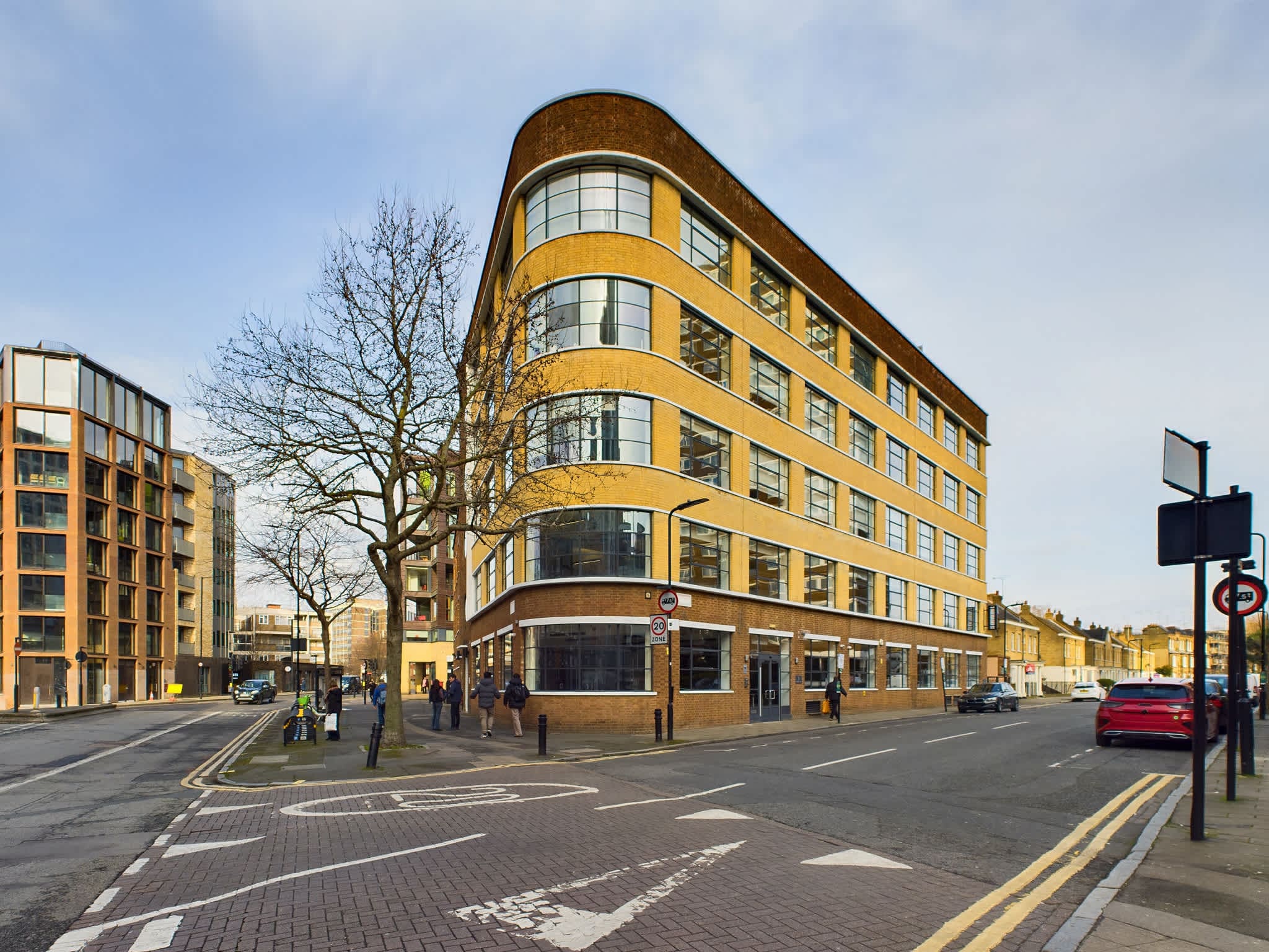 Manor Hoxton Shoreditch: Chic 2-Bedroom Apartment Rental with Communal Terrace, Shoreditch London