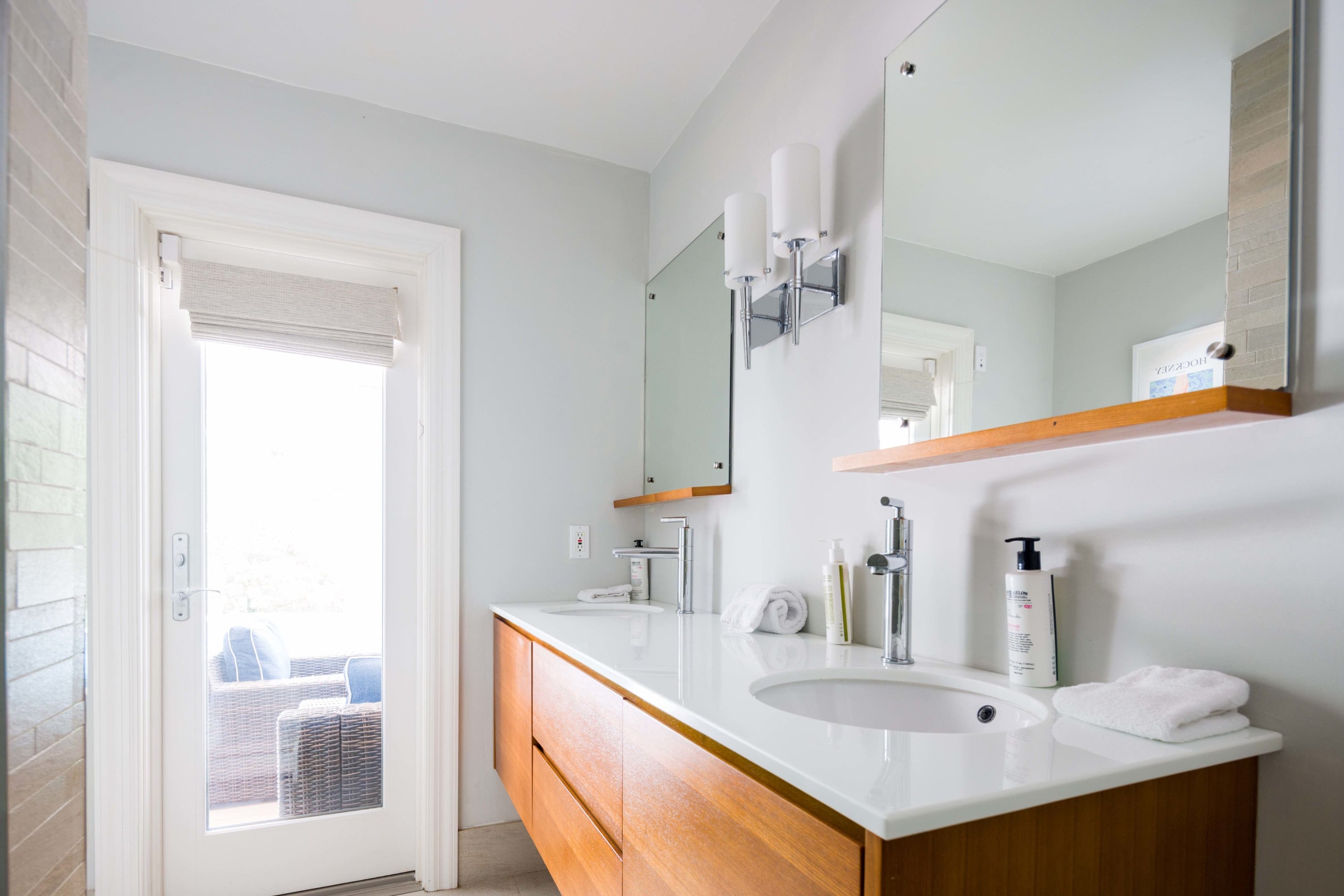 Manor Noyac Sag Harbor: Luxury 3-Bedroom Apartment with Hot Tub and Sea Views, Sag Harbor