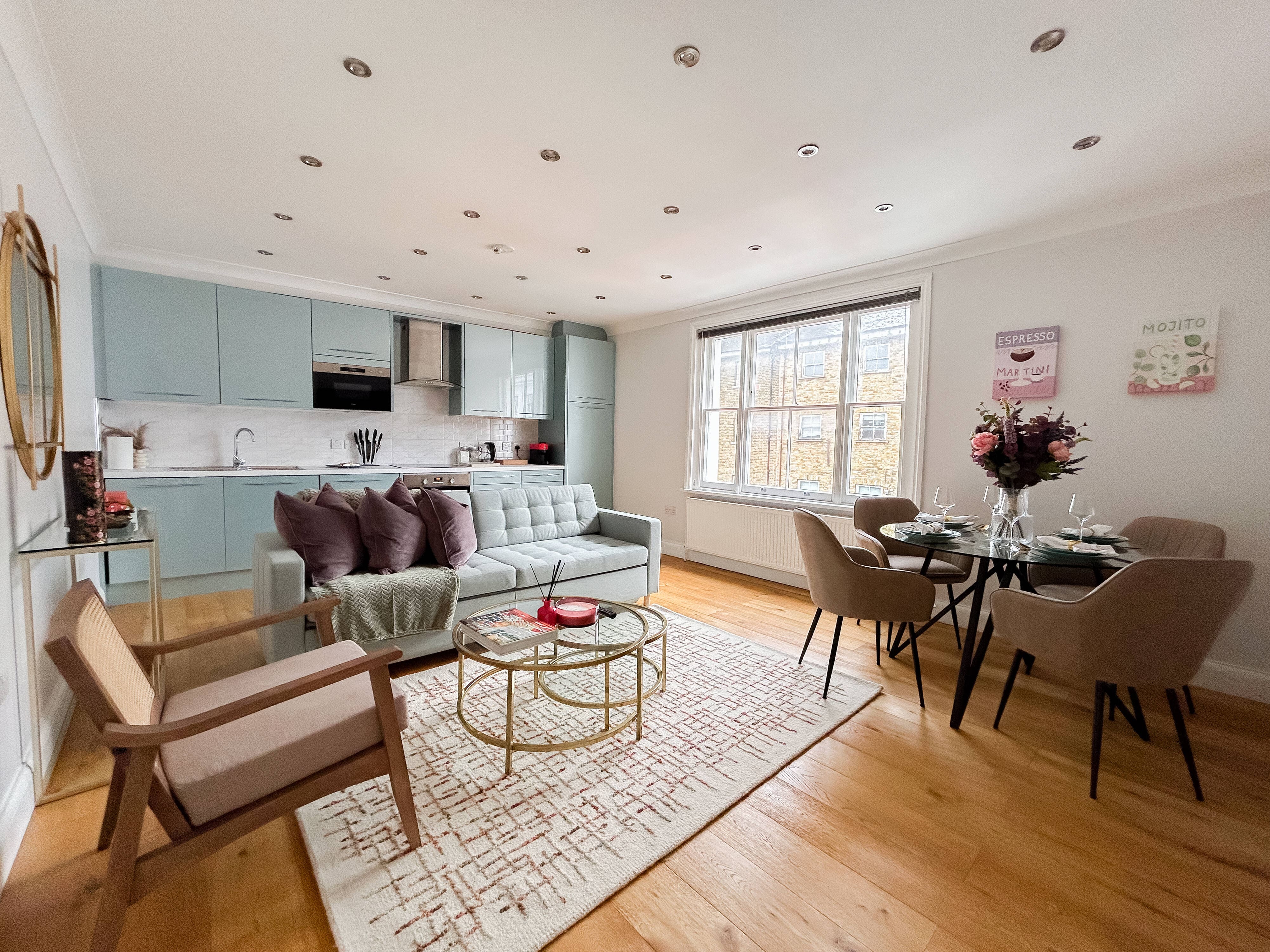 Manor Portobello Notting Hill: Chic 1-Bedroom Apartment Rental with Family-Friendly Features, Notting Hill