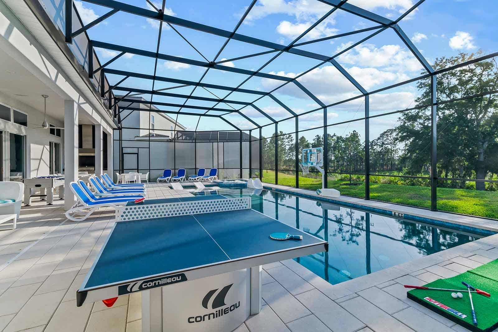 Villa Carmesí Boca Florida: Expansive 11-Bedroom Villa with Private Pool and Gym, Polk County