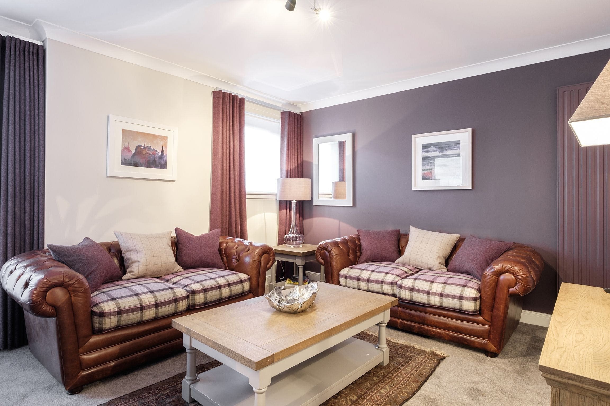 Manor Salisbury Hillside: Charming 2-Bedroom Family Apartment Rental in Edinburgh Hillside
