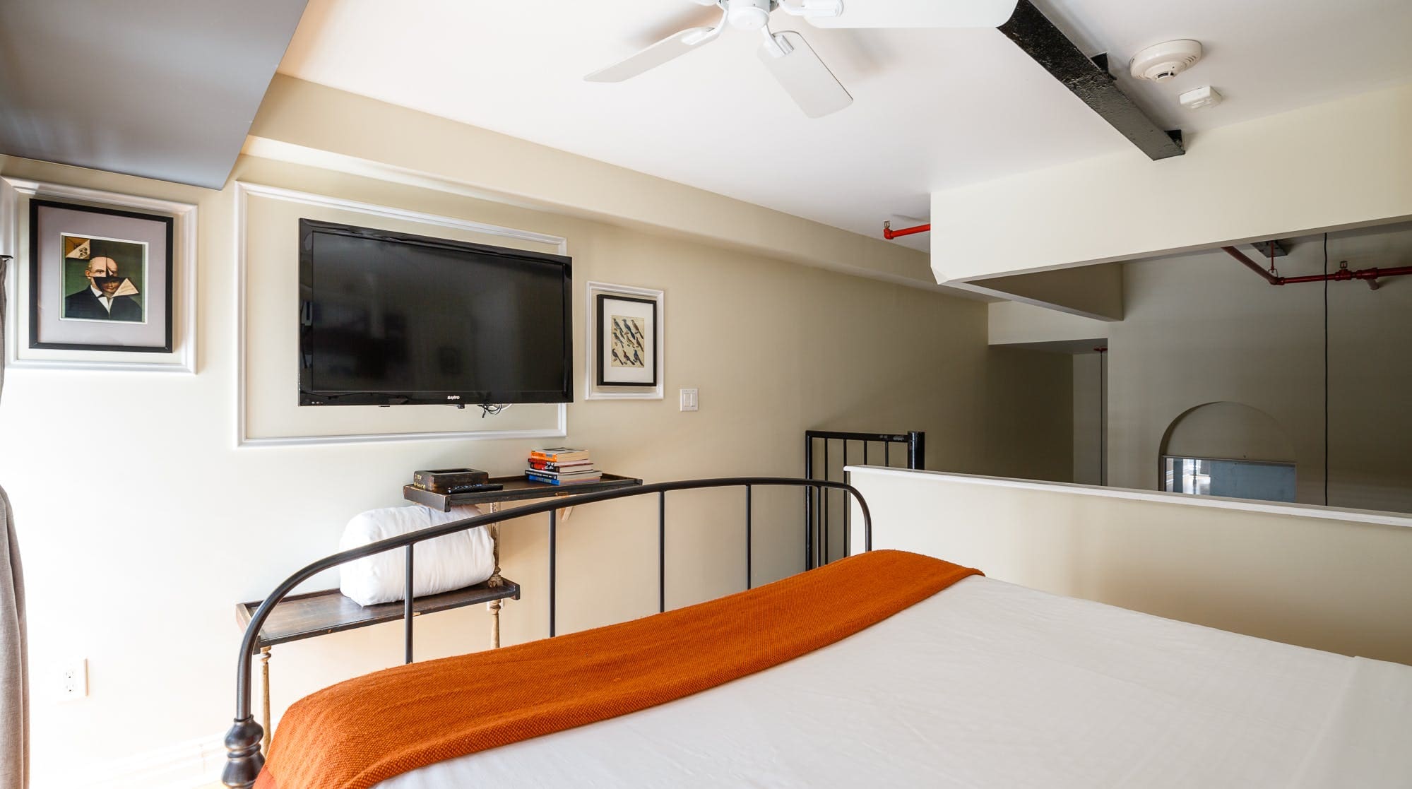 Manor Steinway Long Island City: Modern 1-Bedroom Boutique Apartment Rental with Air-Con in Long Island City