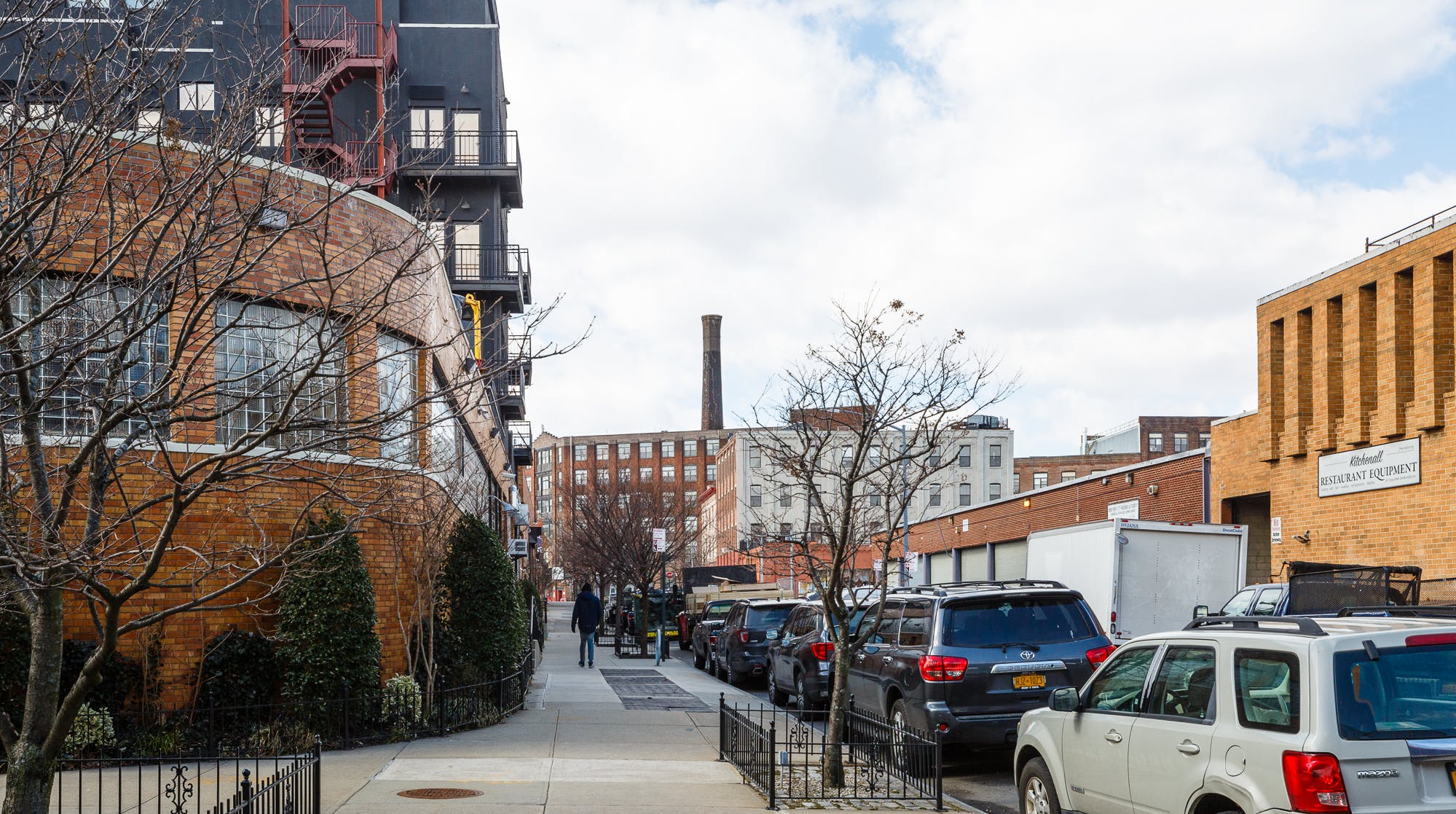 Manor Steinway Long Island City: Modern 1-Bedroom Boutique Apartment Rental with Air-Con in Long Island City