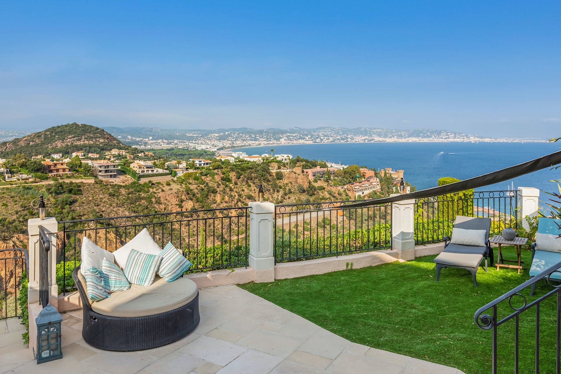 Villa Crépuscule Broussailles Cannes-743836: 5-Bedroom Luxury Apartment with Seaview and Pool, Cannes