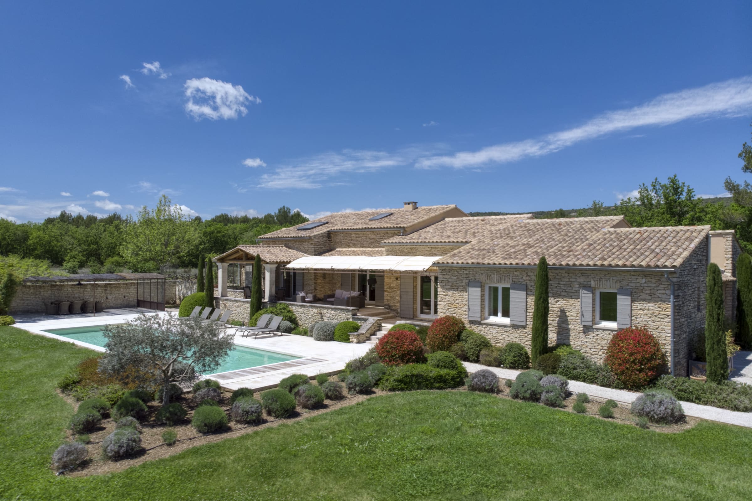 Mas Garrigue Vaucluse Vaucluse: Luxury 4-Bedroom Villa with Heated Pool and Countryside Views, Vaucluse