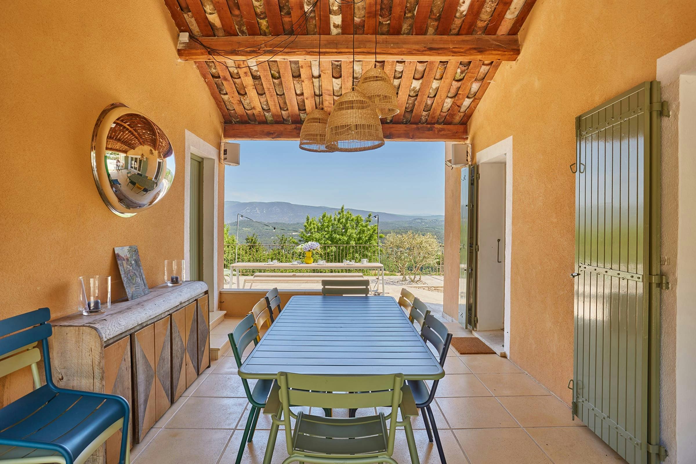 Mas Garrigues Vaucluse: Luxury 4-Bedroom Villa with Private Pool and Air Conditioning, Vaucluse
