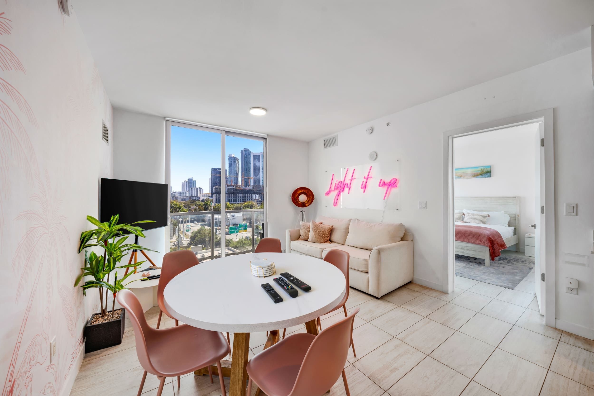 Palazzo Brickell Miami: Luxury 2-Bedroom Apartment with Pool and Gym, Downtown Miami