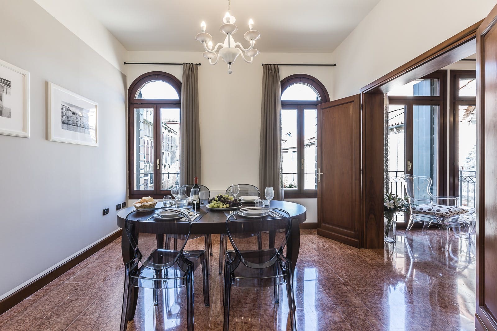 Palazzo Contarini Rialto Rialto: Stylish 2-Bedroom Apartment with Seaview and Air-Con, Venice Rialto