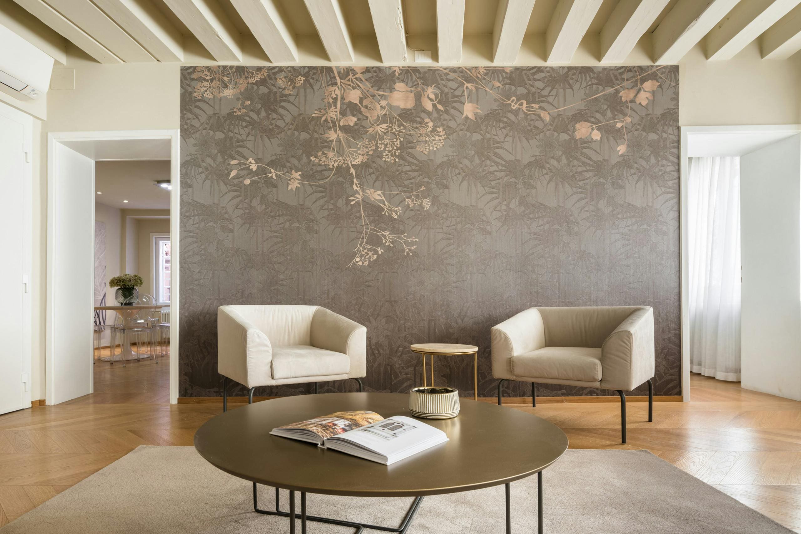 Villa Ponente Giudecca San Marco: Stylish 2-Bedroom Apartment Rental with Air-Con, San Marco Venice
