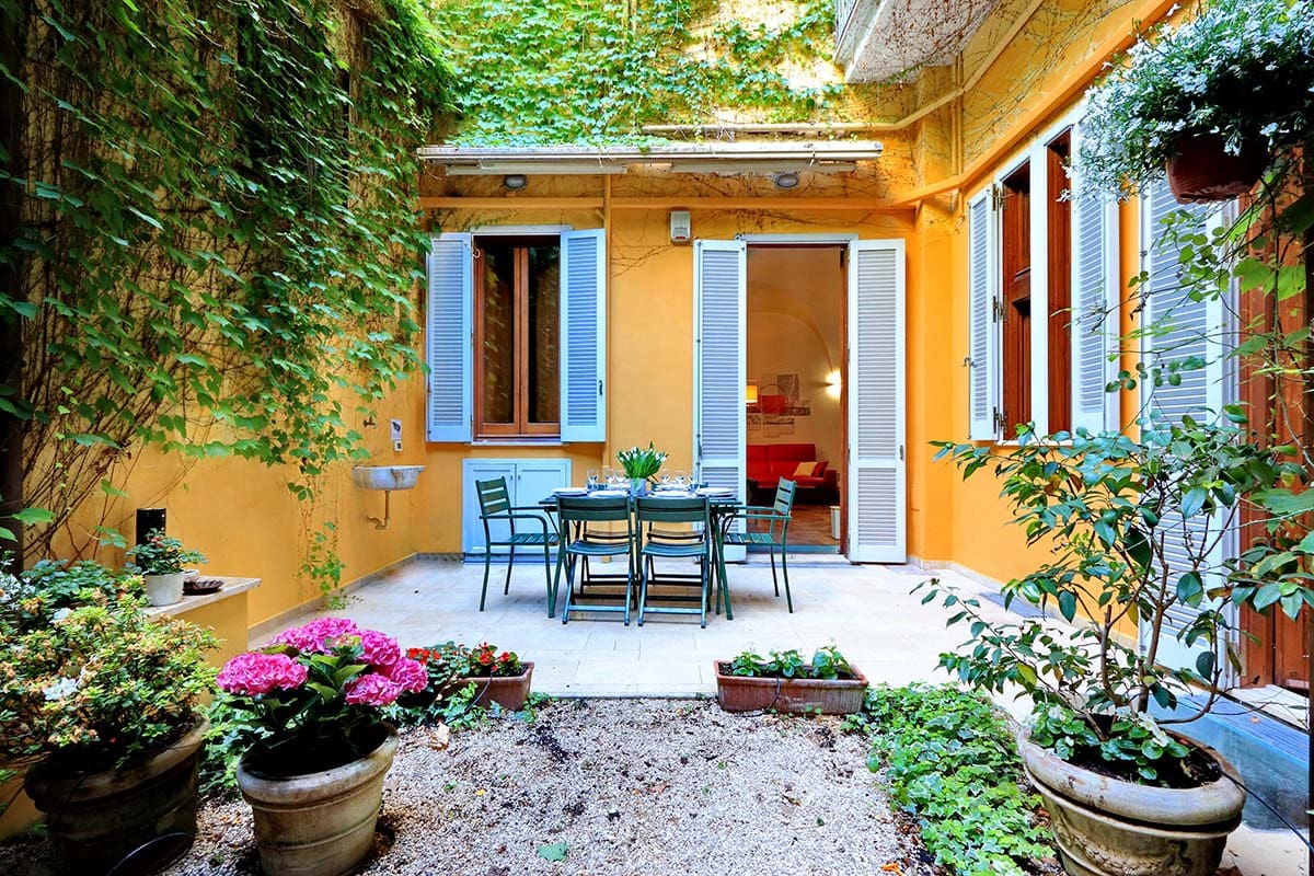 Palazzo Domizio Navona: Modern 2-Bedroom Apartment with Sauna and Hot Tub, Navona Rome
