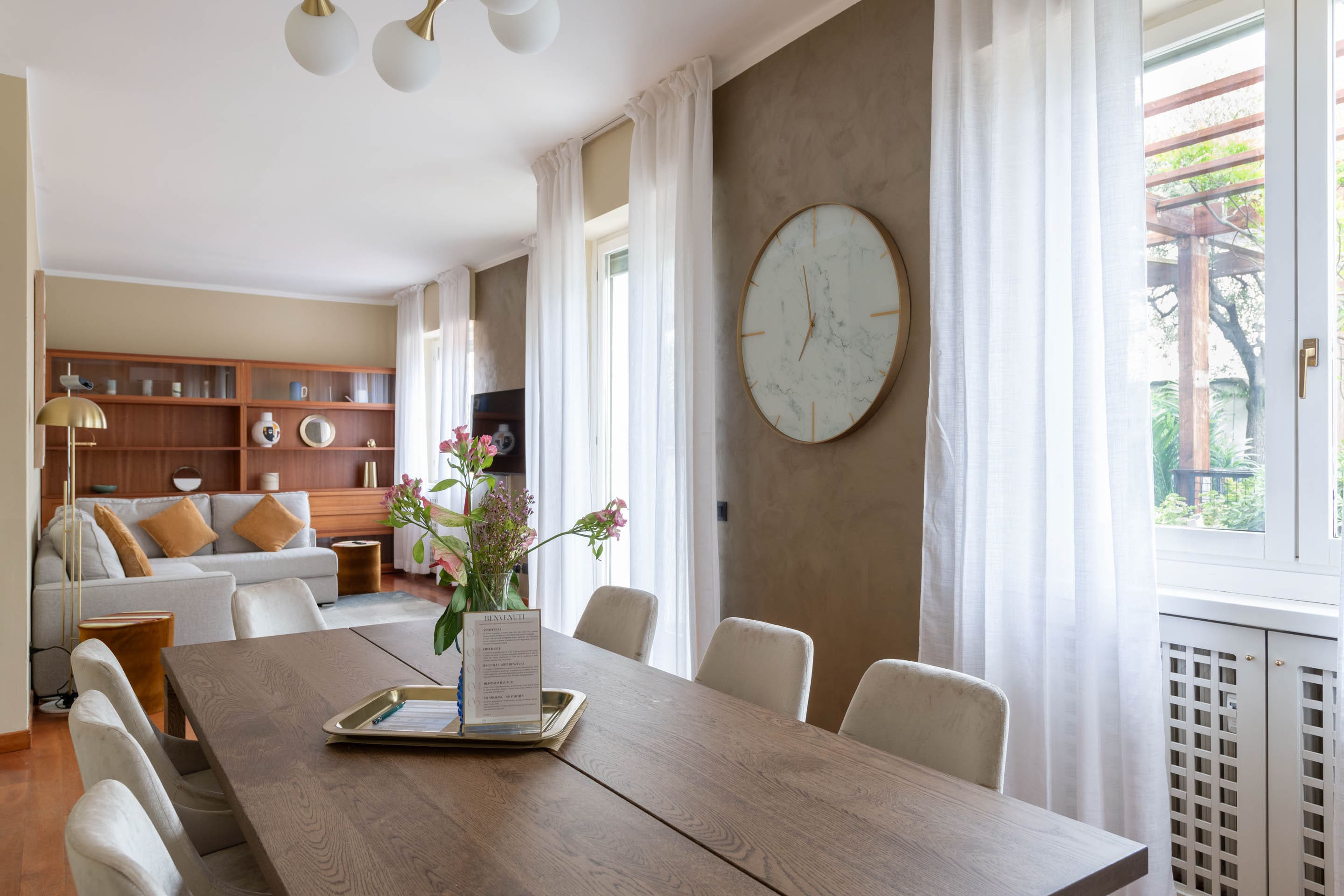 Palazzo Missori Milano: Luxury 3-Bedroom Apartment with Rooftop Terrace, Milan