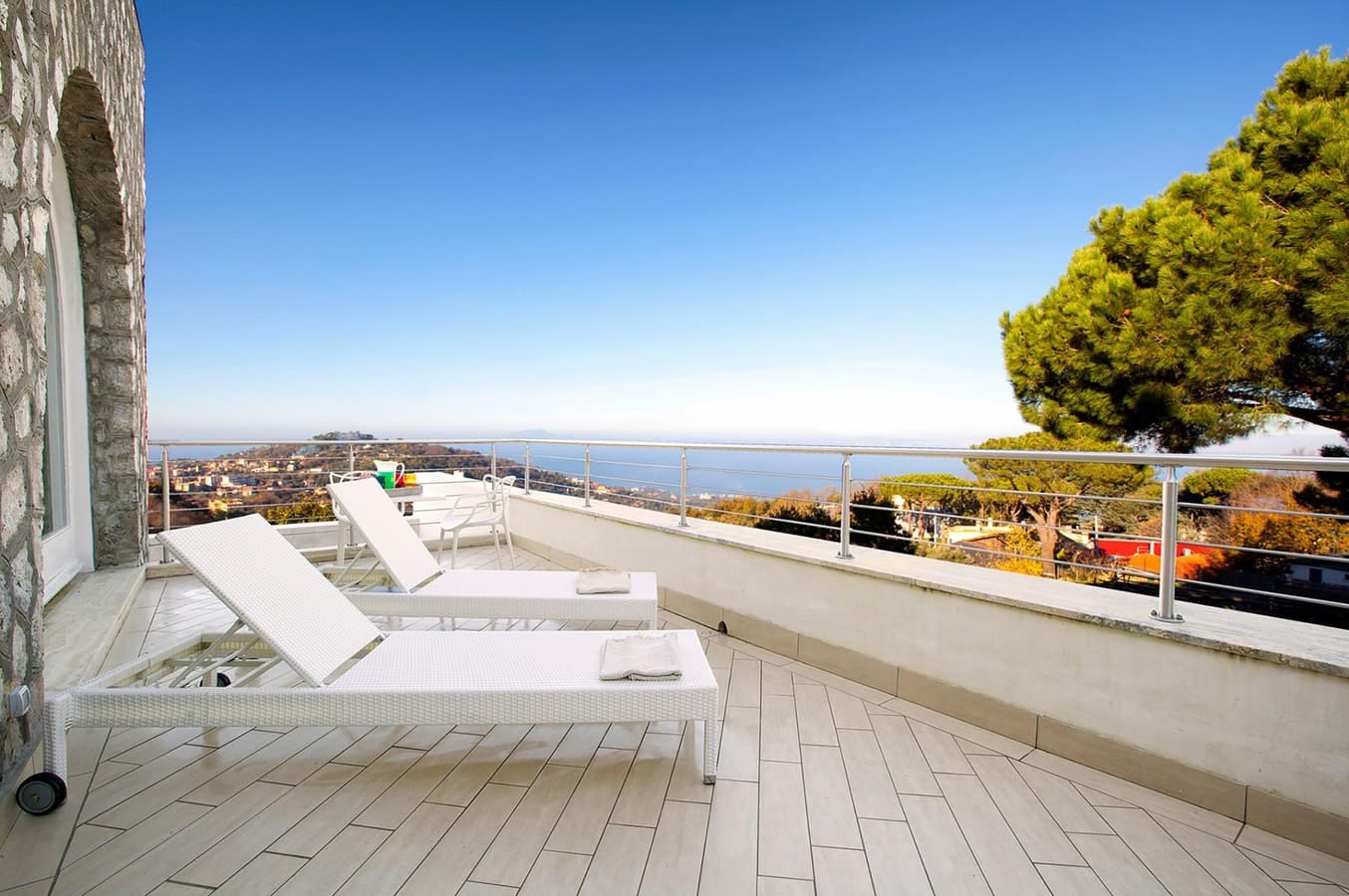 Villa Ceruleo Capo Sorrento: Spacious 6-Bedroom Apartment with Pool and Sea Views, Sorrento