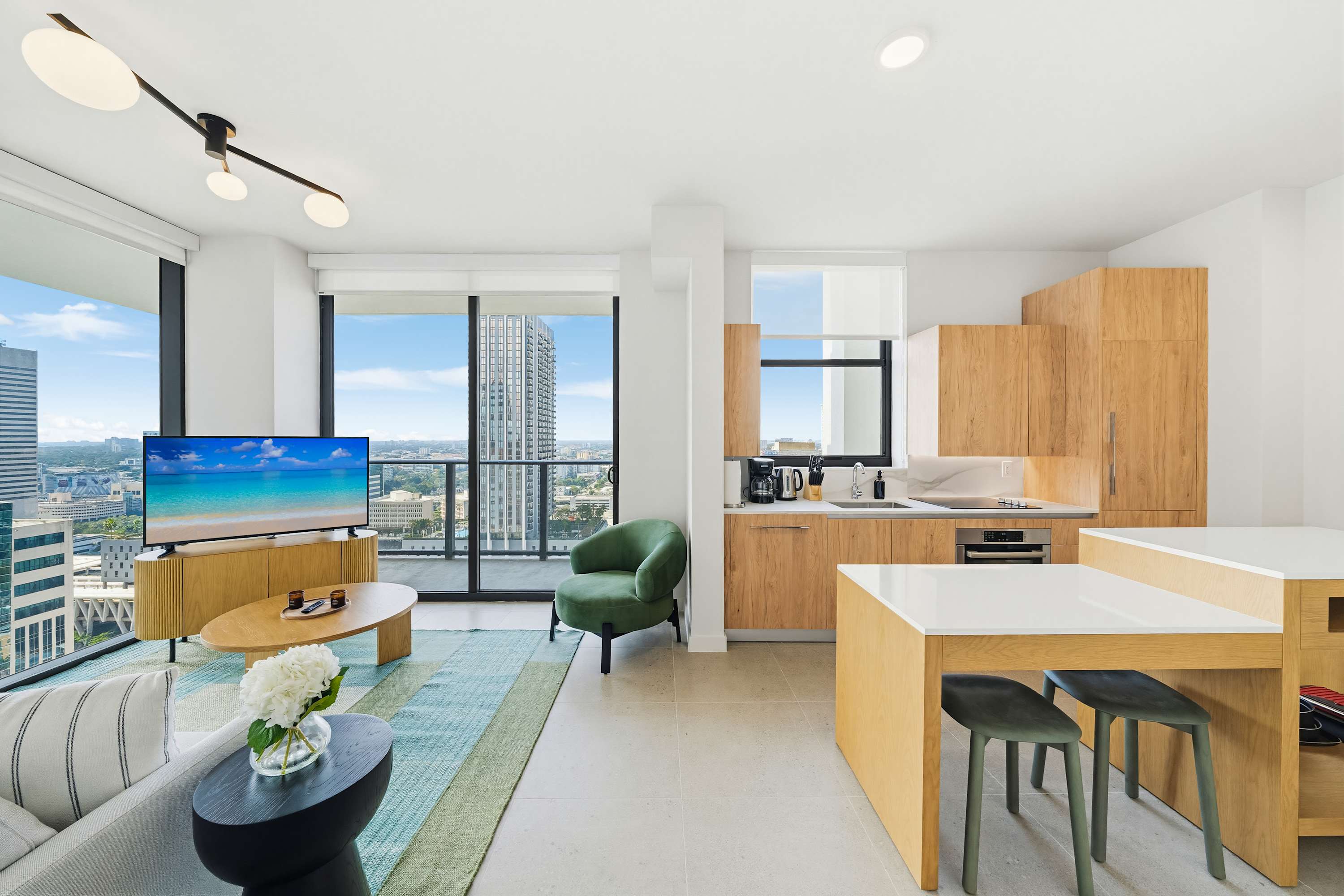 Palazzo Vizcaya Miami: Luxury 2-Bedroom Apartment with Rooftop Pool and Sauna, Downtown Miami