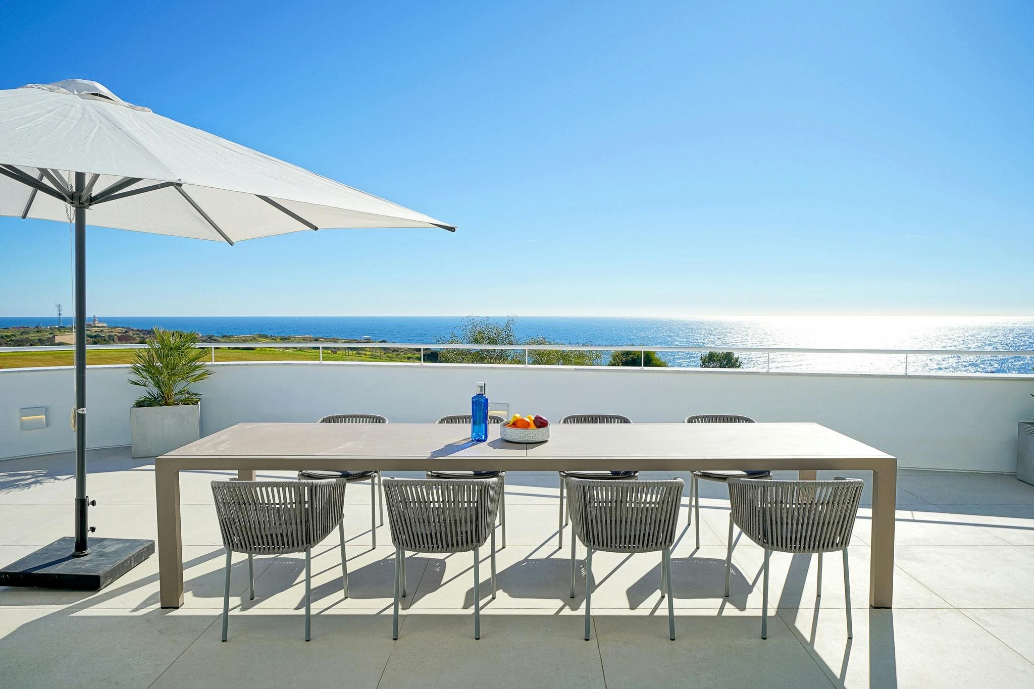 Villa Safira Zavial Lagos: Luxury 6-Bedroom Villa with Pool and Golf Access, Lagos