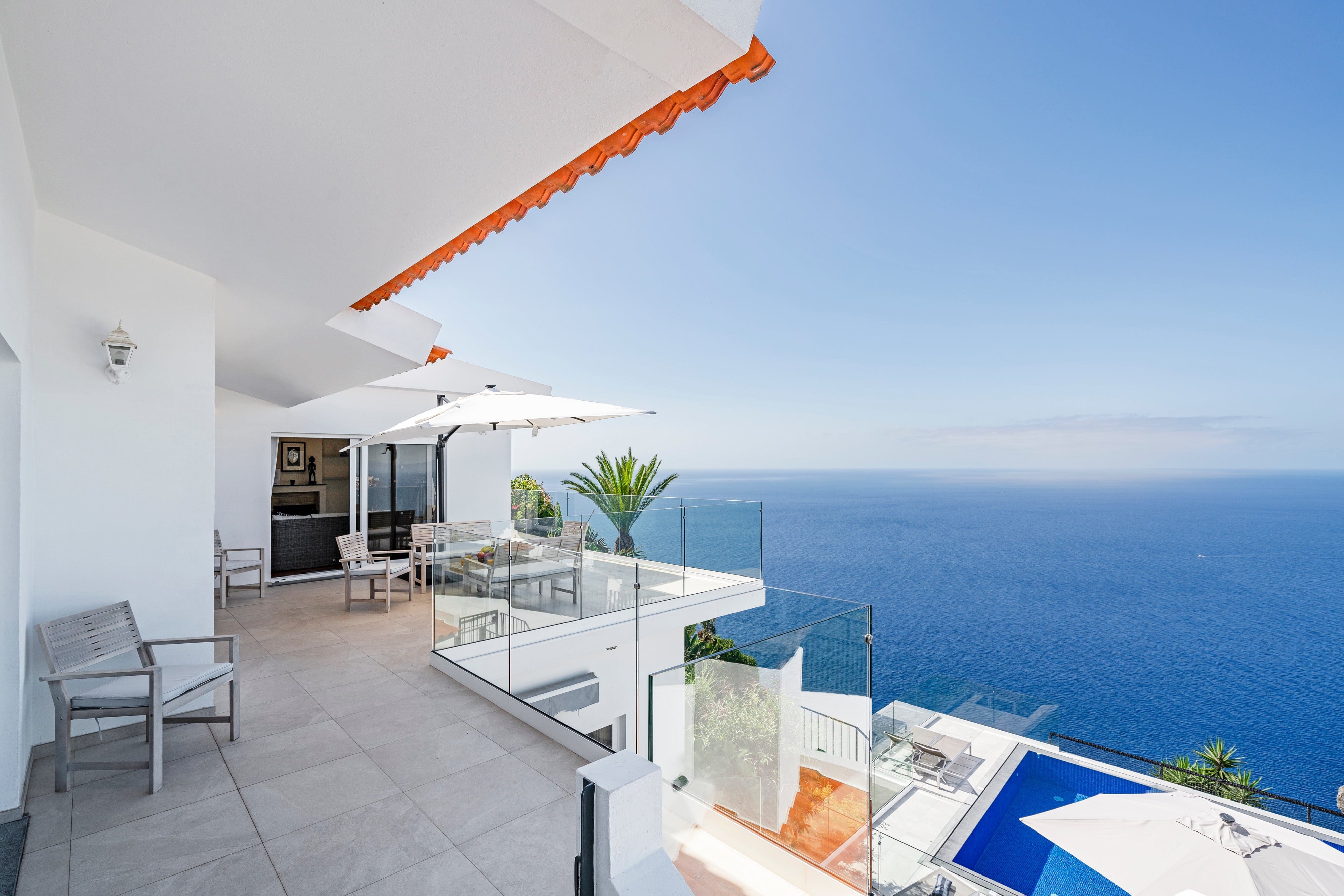 Villa Safira Garajau Funchal: Luxurious 3-Bedroom Apartment with Seaview and Pool, Funchal