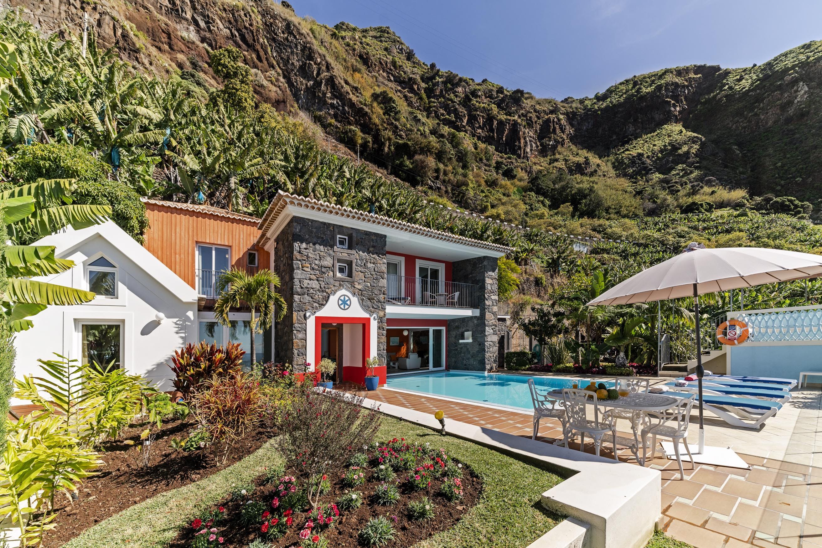 Quinta Ribeira Ponta do Sol: Luxury 3-Bedroom Villa with Infinity Pool and Sea Views, Ponta do Sol