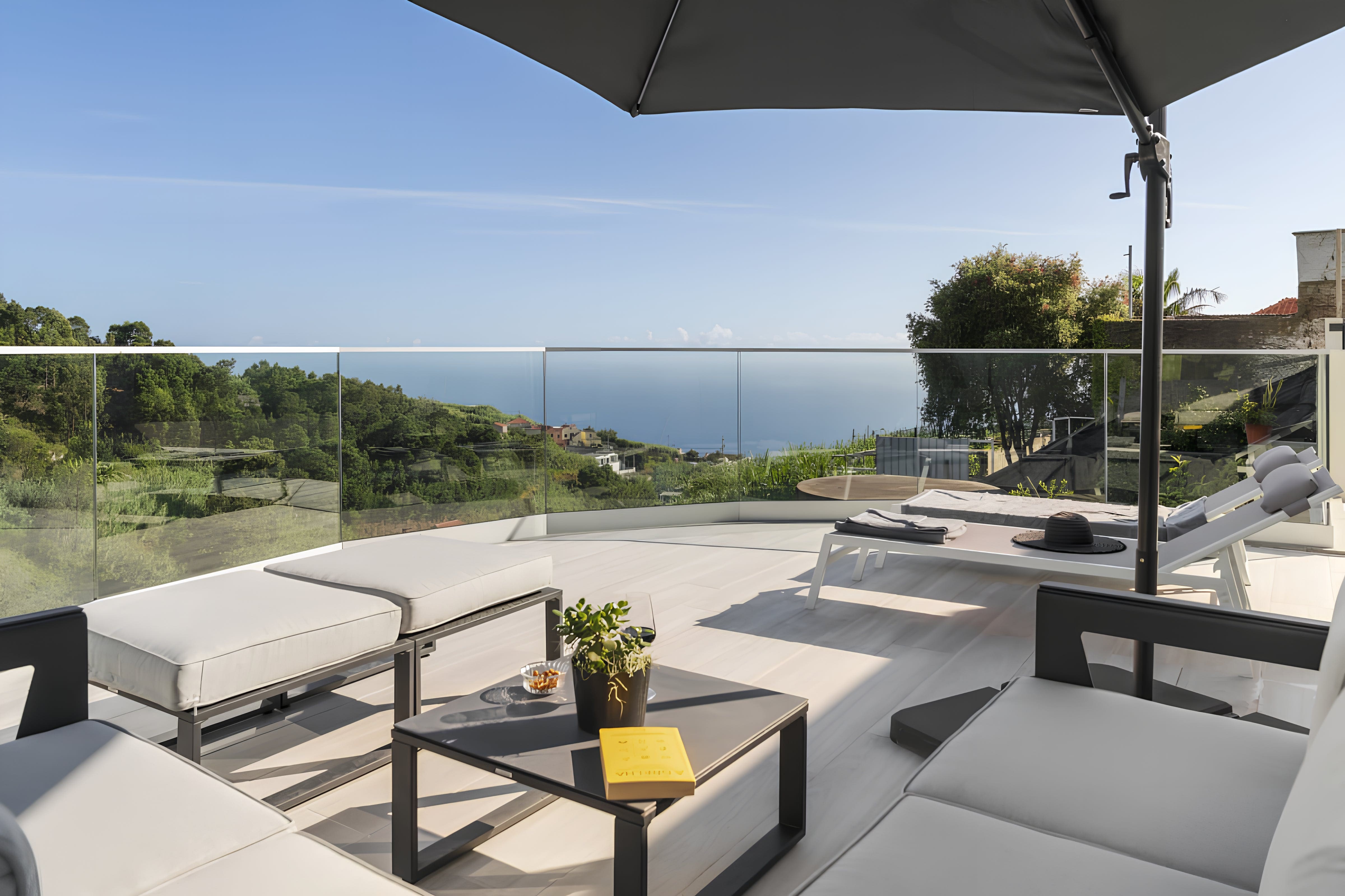 Villa Levante Madalena Ponta do Sol: Luxury 3-Bedroom Villa with Private Pool and Sea Views, Ponta do Sol