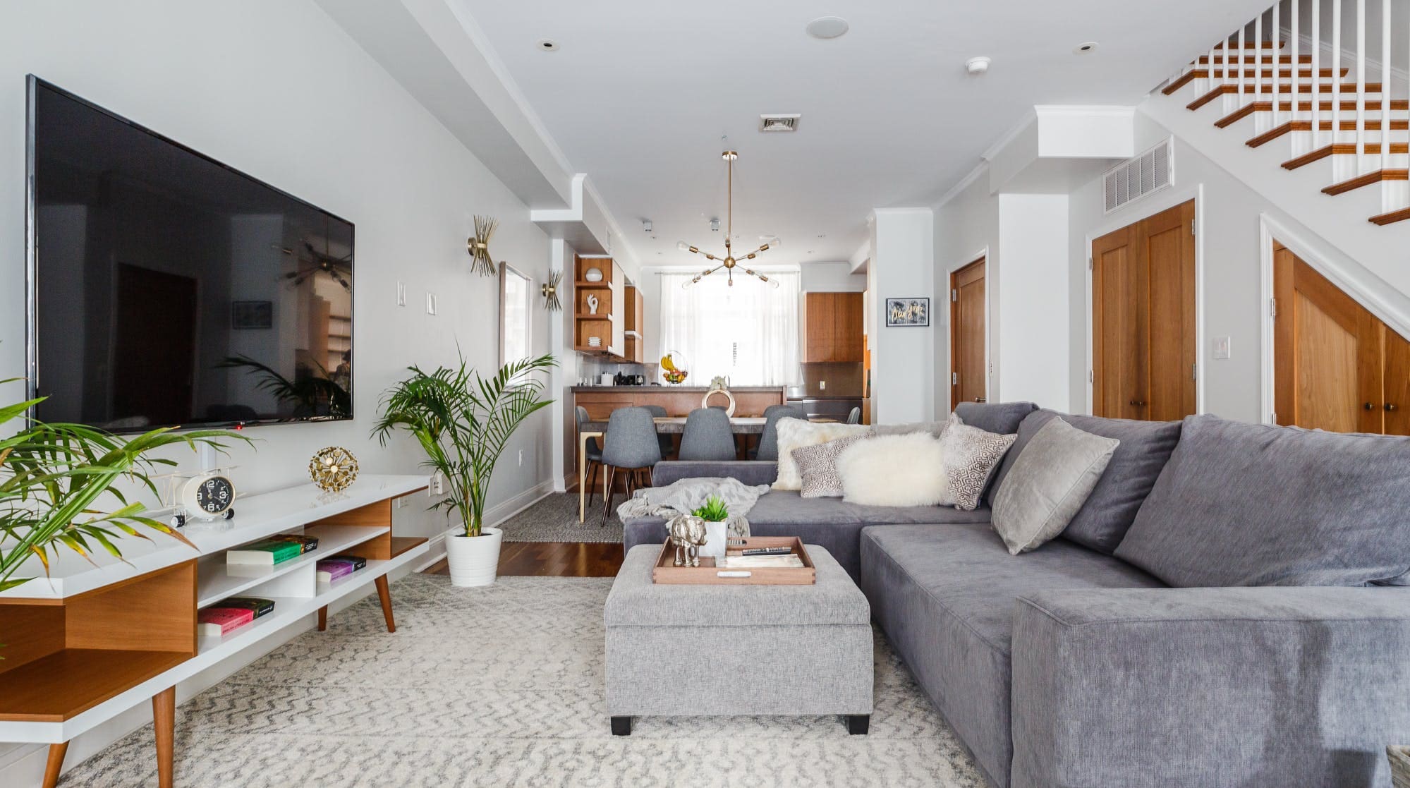 Townhouse Gramercy UnionSquare: Spacious 3-Bedroom Townhouse Rental with Hot Tub in Union Square, New York
