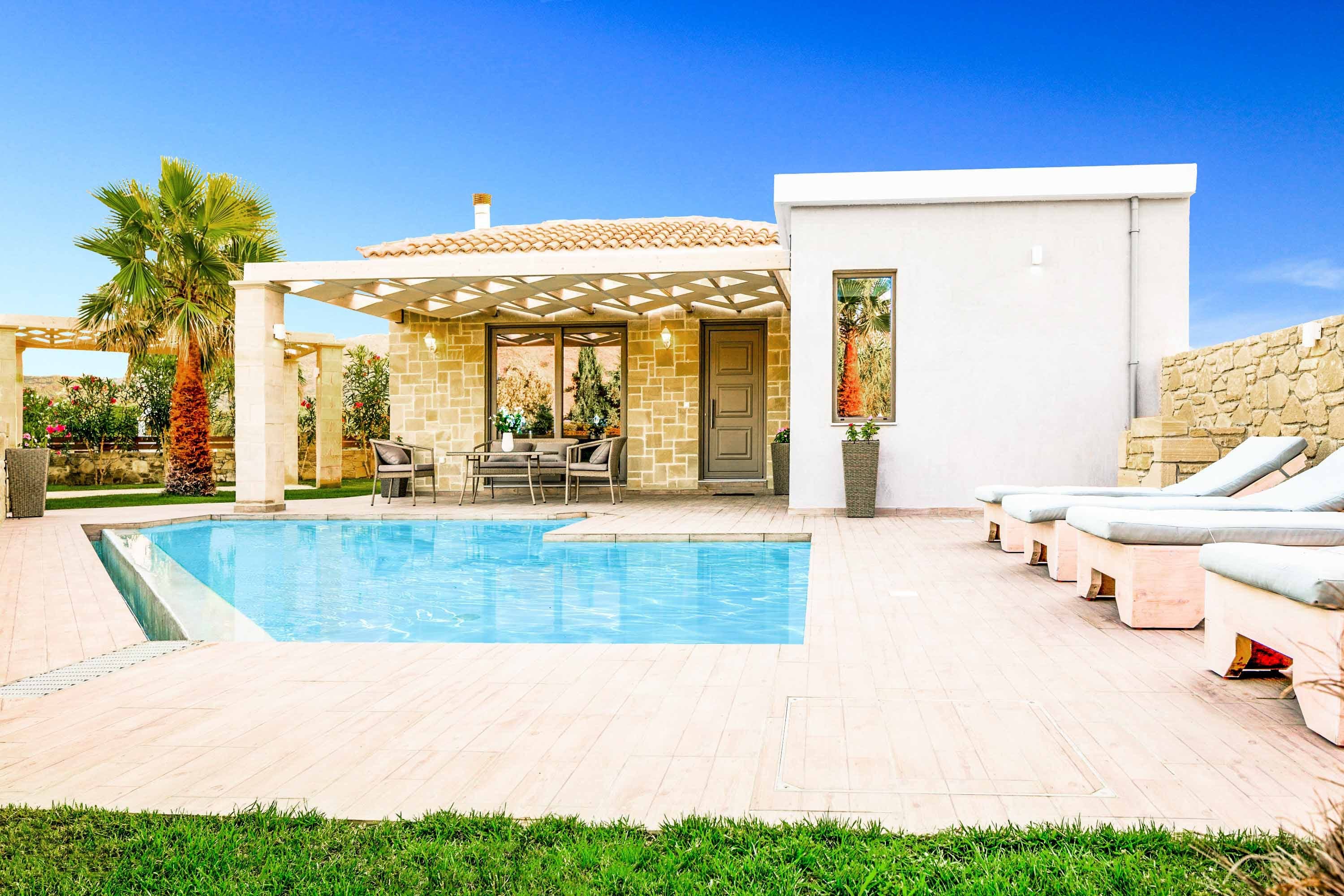 Villa Afrata Kissamos: Charming 2-Bedroom Apartment with Private Pool and Sea Views, Kissamos