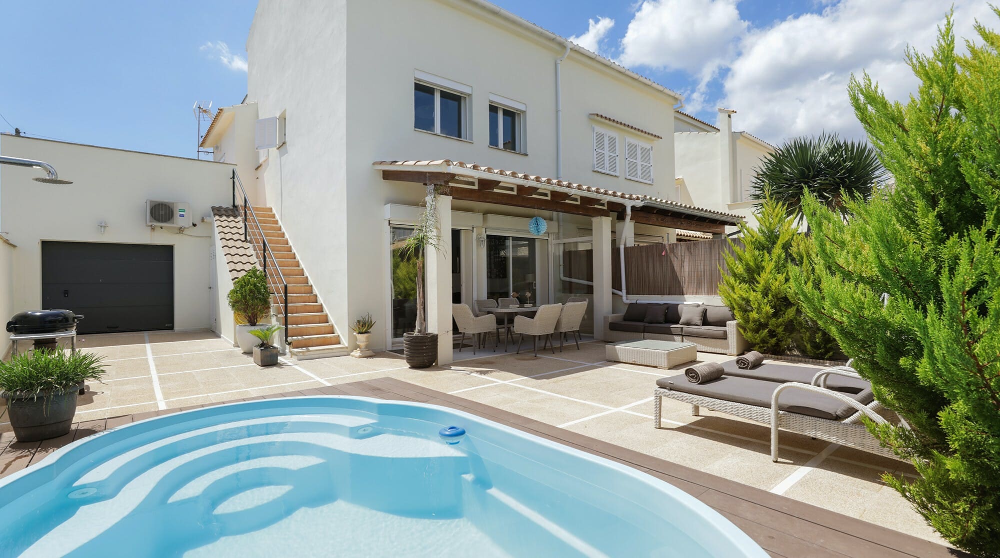 Villa Llevant Mal Pas Alcudia: Luxury 4-Bedroom Apartment with Pool and Sea Views, Alcudia Mallorca