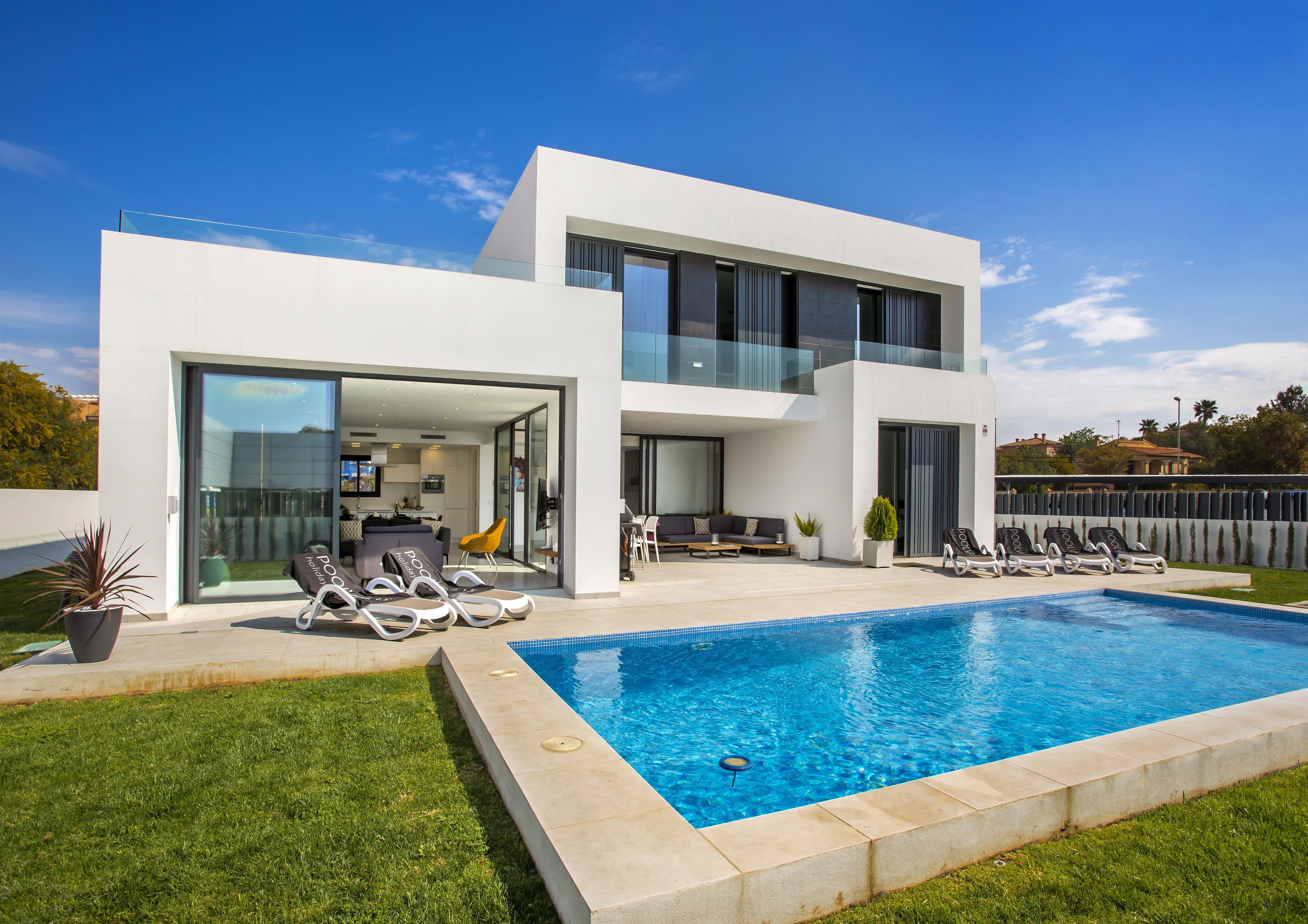 Villa Altea Ifach: Luxury 4-Bedroom Apartment with Pool and Sea Views, Calpe