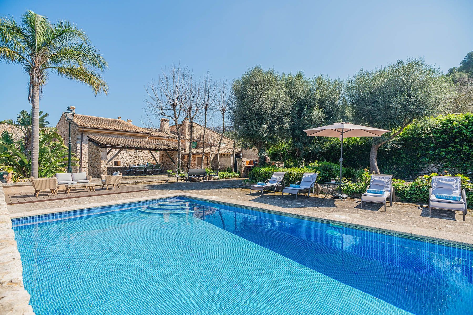 Villa Azahar Ternelles Pollensa: 4-Bedroom Historic Farmhouse with Spa & Mountain Views in Po