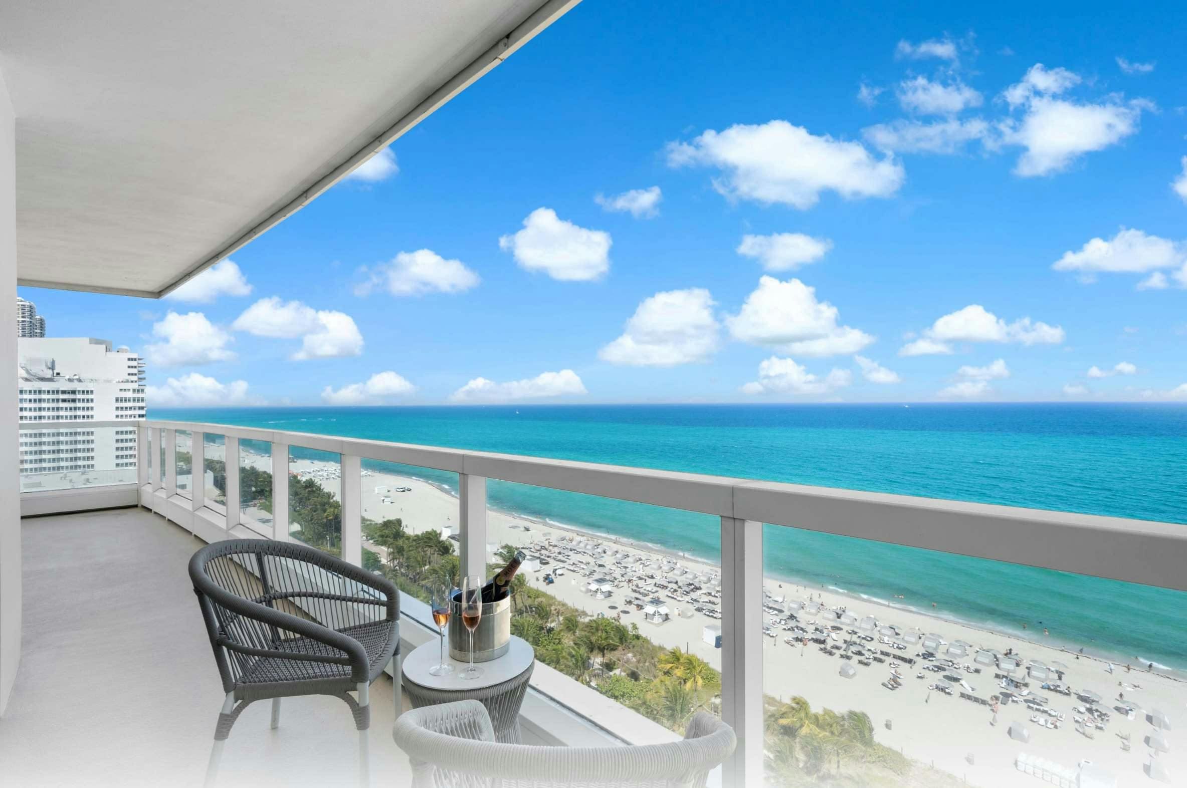 Villa Biscayne Miami Beach: Luxury 1-Bedroom Apartment with Beachfront Pool Access, Miami Beach