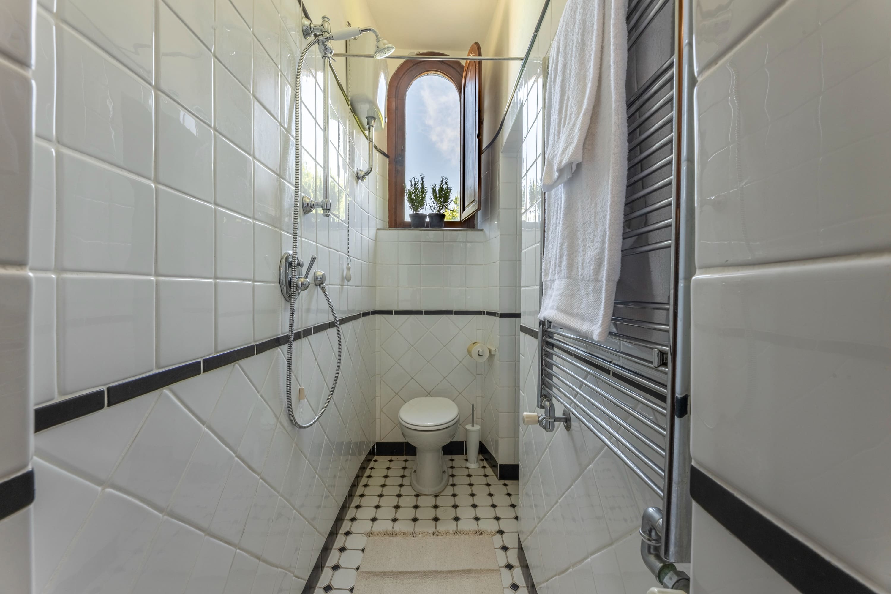 Villa Calafuria Livorno Livorno: Luxury 3-Bedroom Villa with Pool and Sea Views, Livorno Tuscany