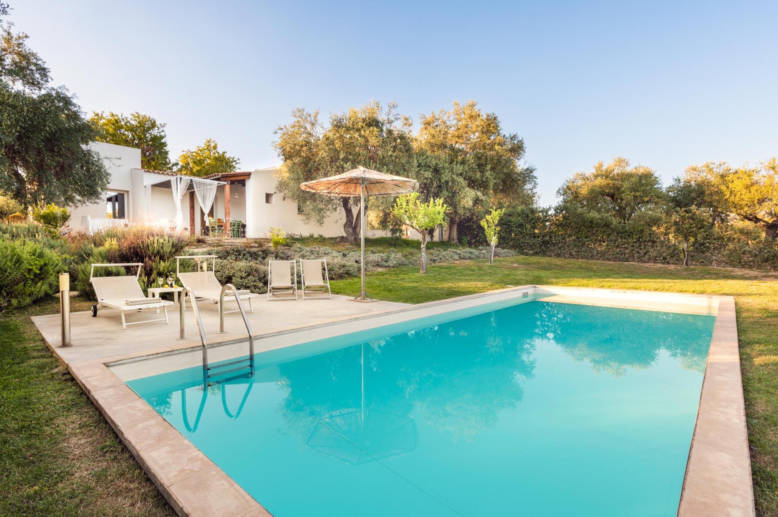 Villa Carrubo Noto Val di Noto 6: Luxury 3-Bedroom Villa with Private Pool and Sea Views, Val di Noto