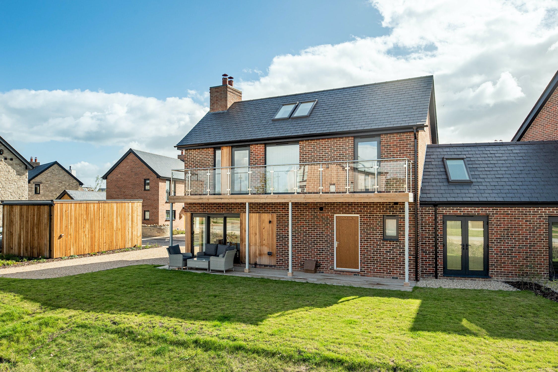 Villa Chesil Weymouth: Stylish 3-Bedroom Apartment with Pool and Tennis Court, Weymouth