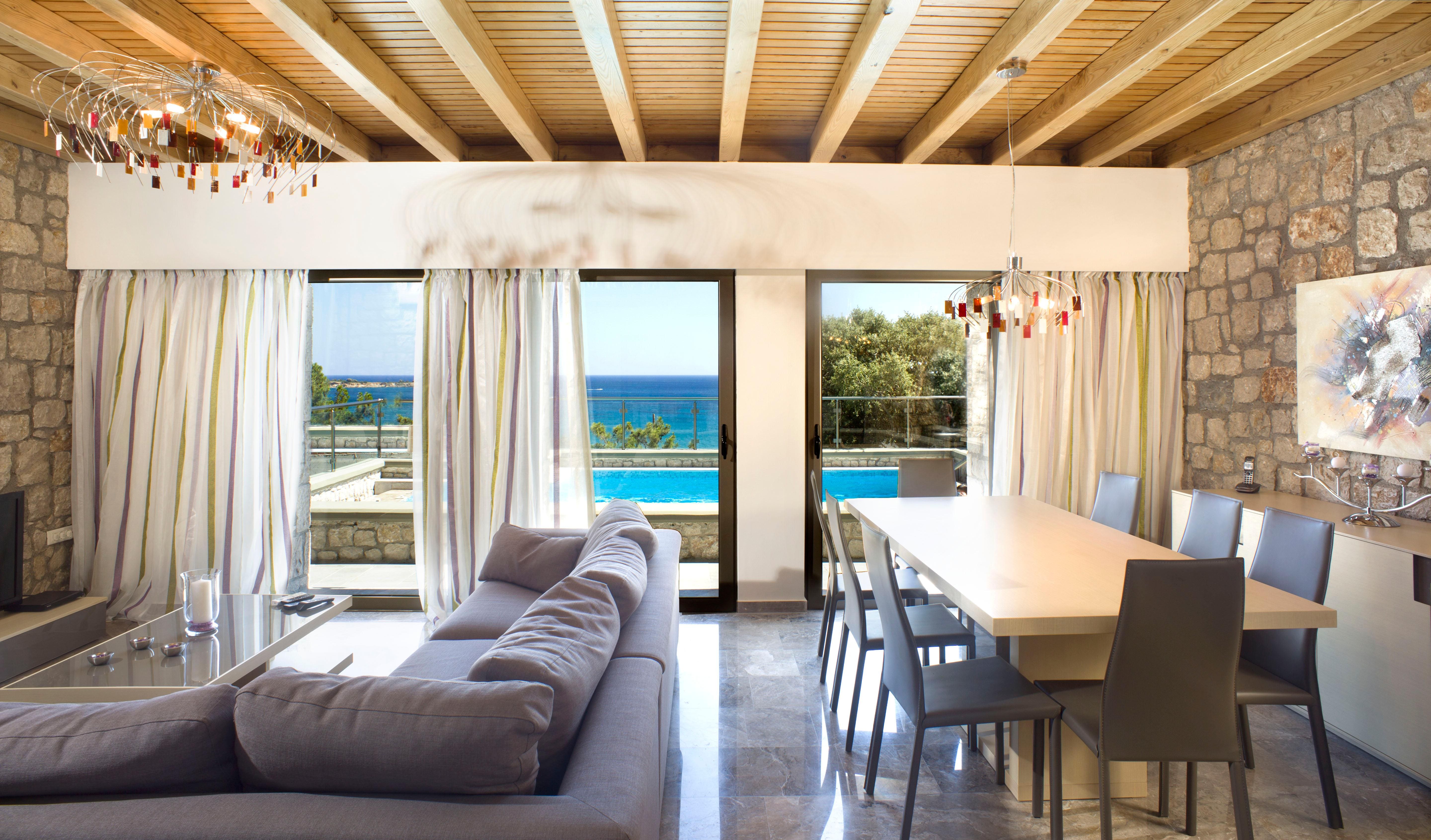 Villa Drakos Lindos: Spacious 4-Bedroom Apartment with Pool and Sea Views, Lindos