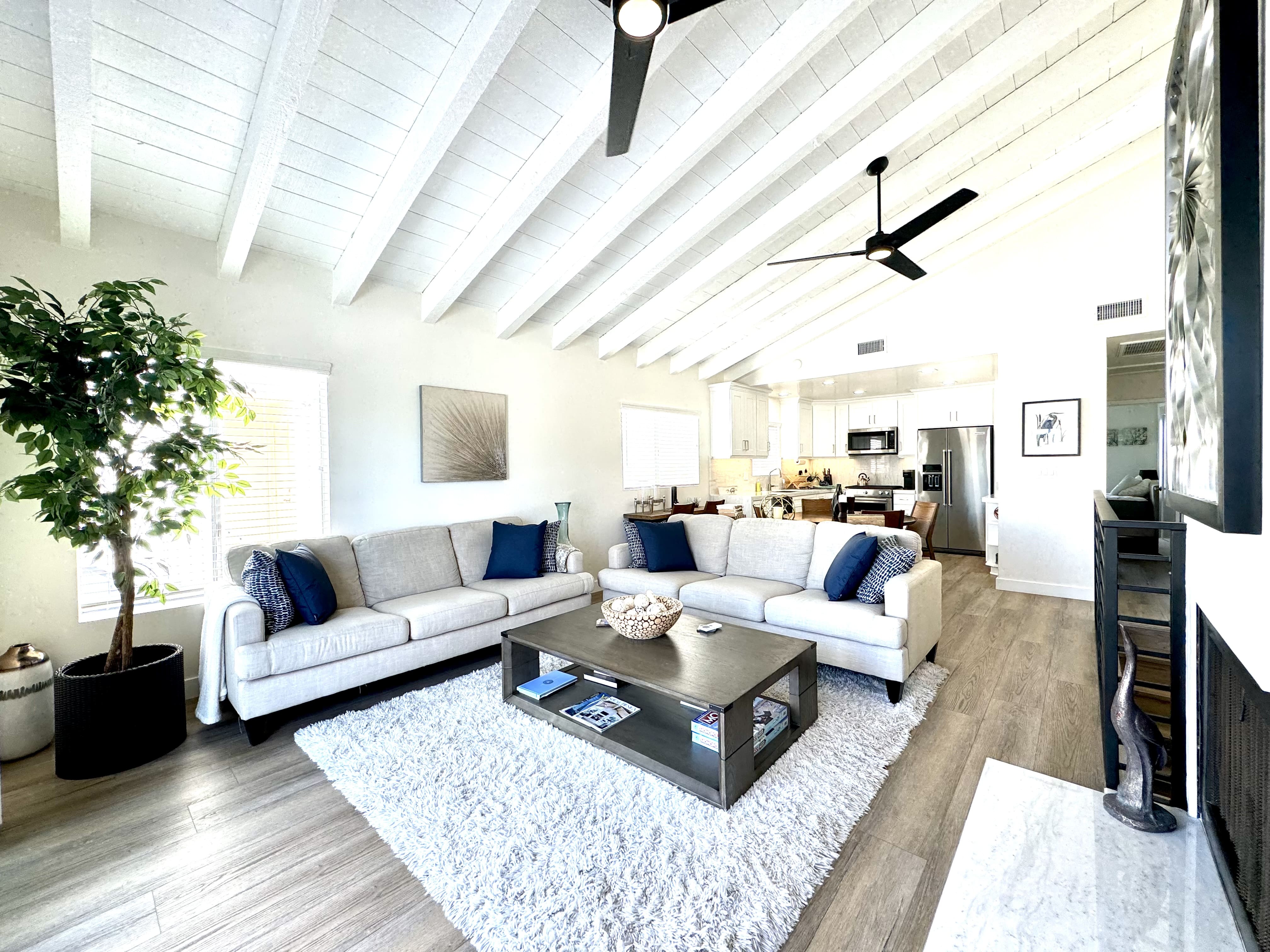 Villa El Moro Newport Beach: Luxury 3-Bedroom Villa with Seaview and Air Conditioning, Newport Beach