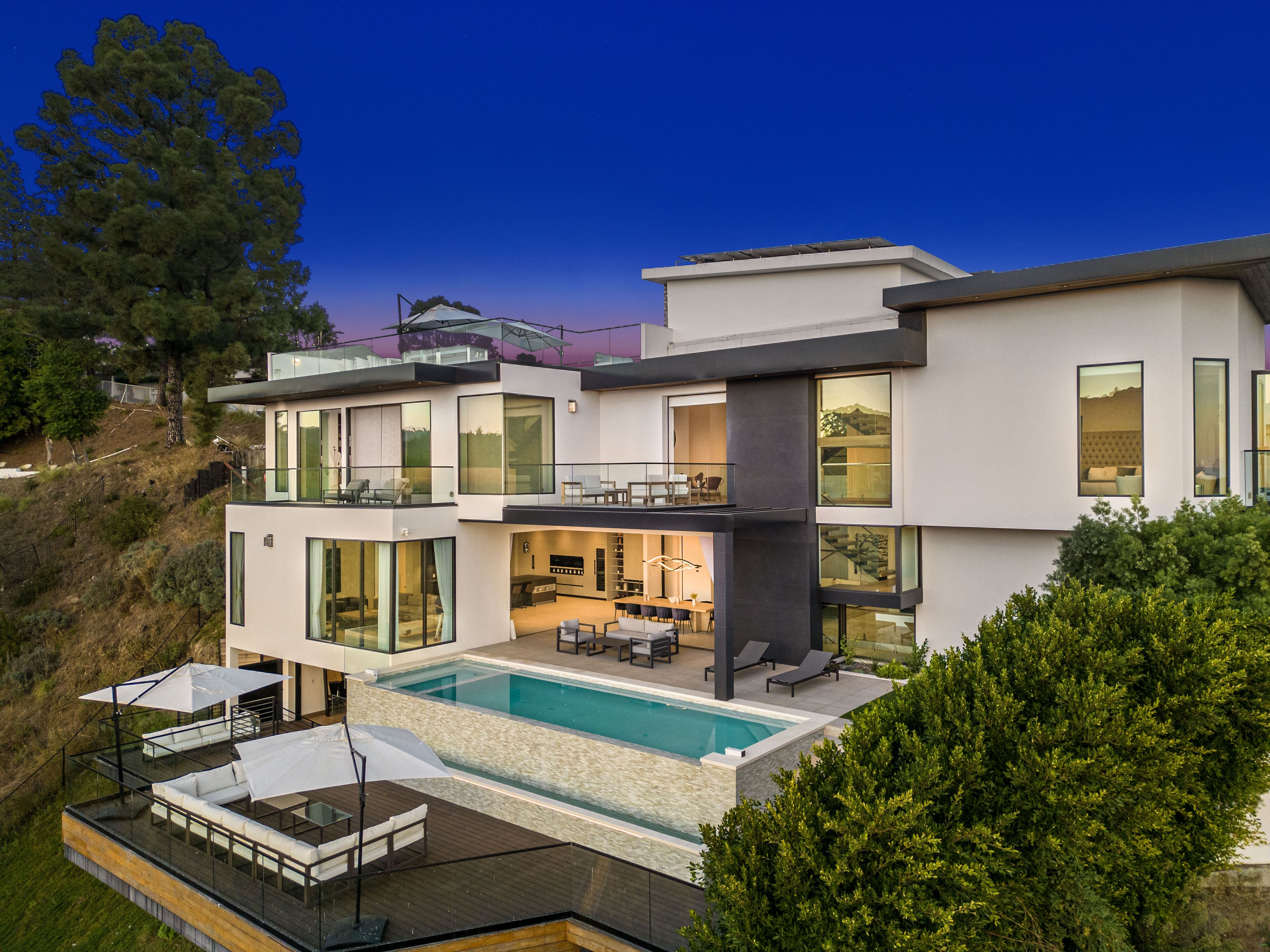 Villa Lysias Mulholland Bel Air: Luxury 5-Bedroom Villa with Pool and Views, Bel Air