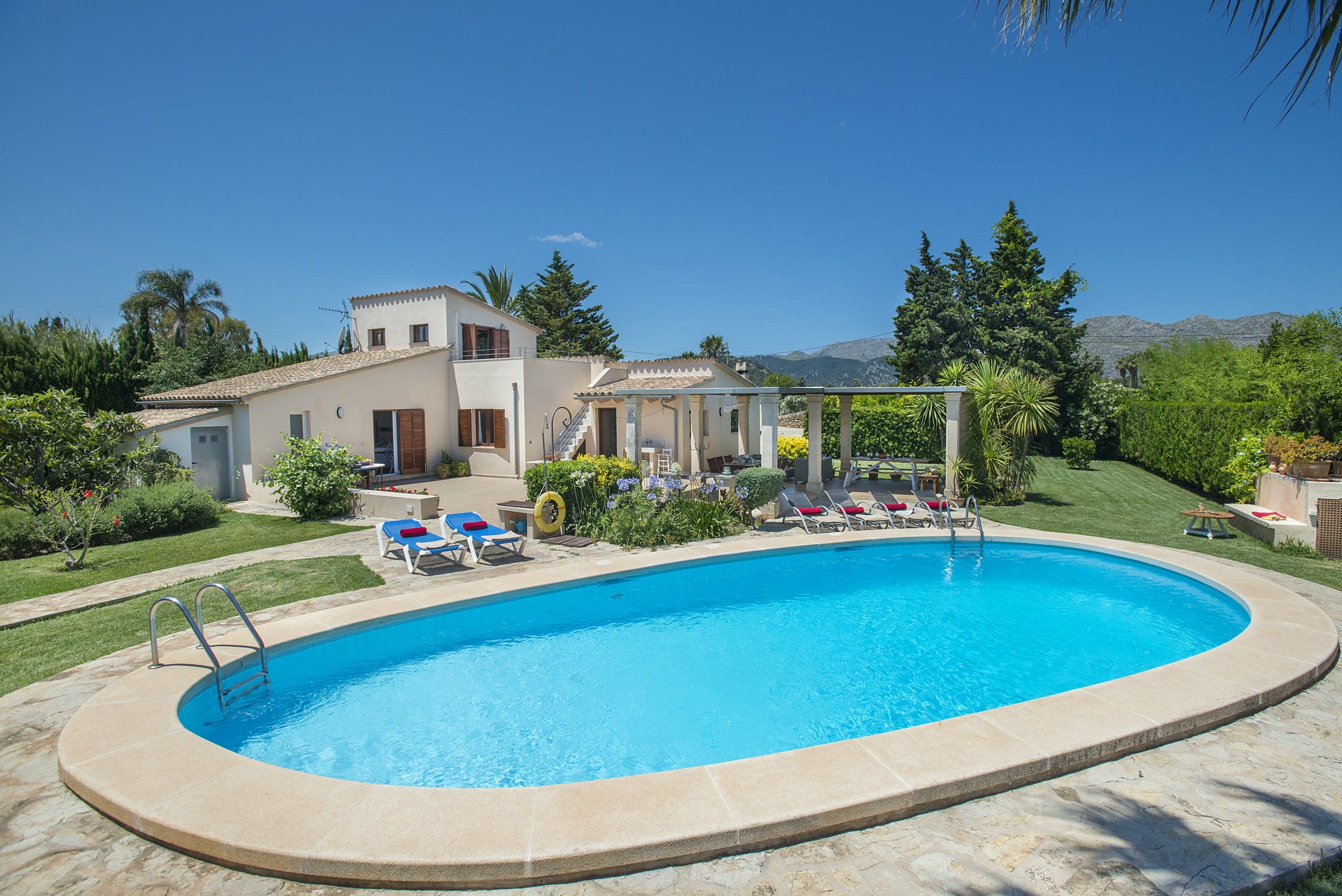 Villa Migjorn Llenaire Pollença: Stylish 3-Bedroom Golf Villa Rental with Private Pool and Sea Views, Pollença