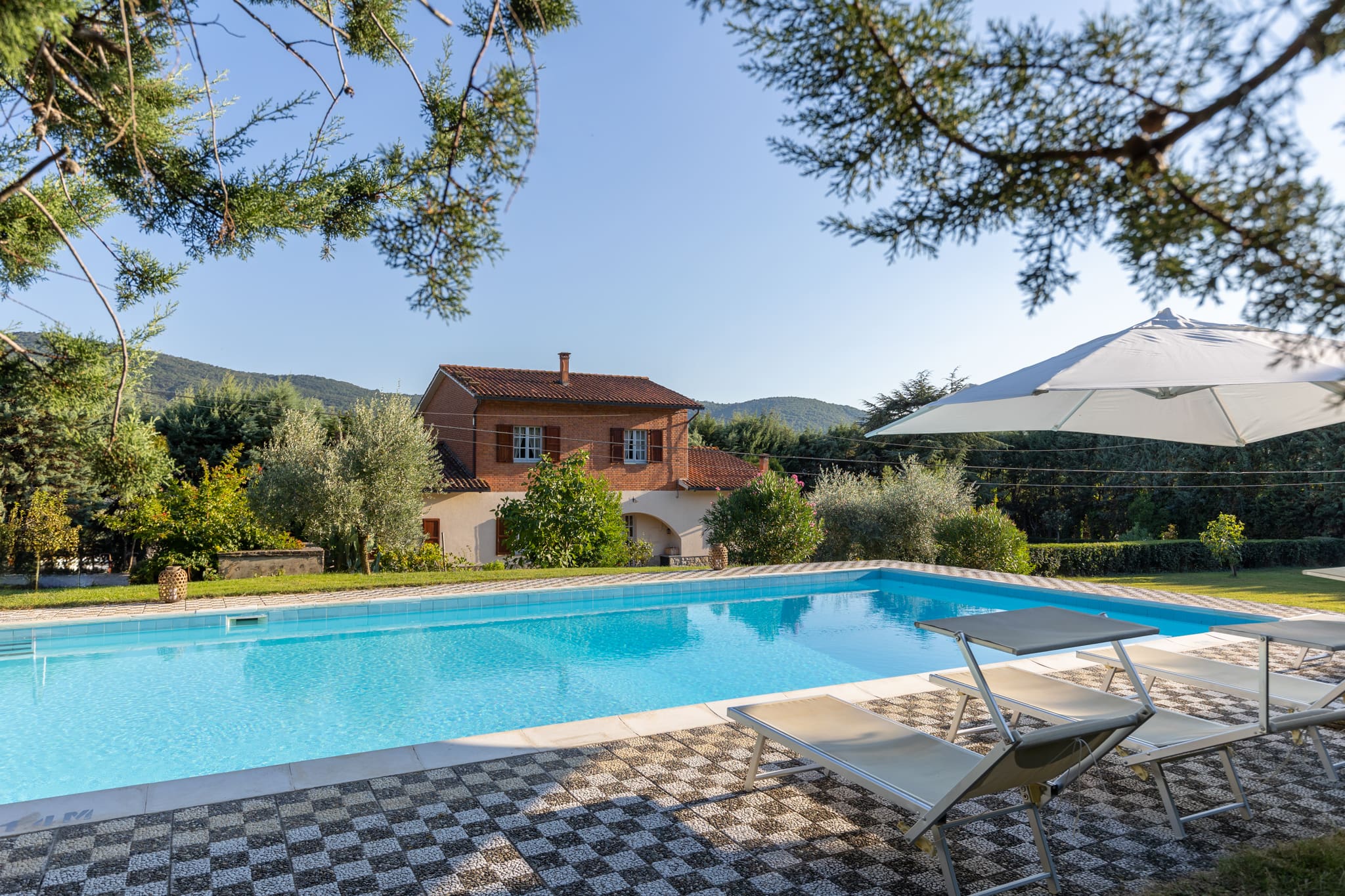 Villa Frassina Cortona: Luxury 5-Bedroom Villa with Private Pool and Air-Con, Cortona Tuscany
