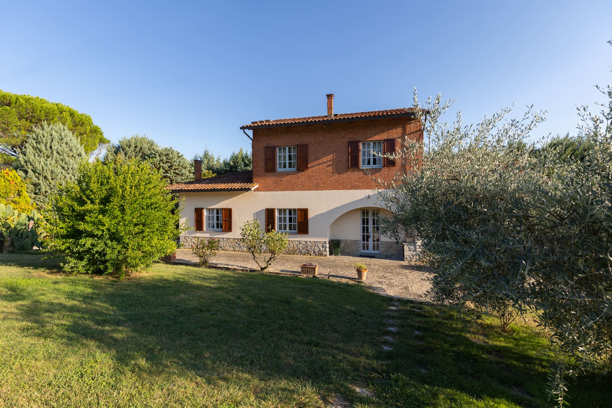 Villa Frassina Cortona: Luxury 5-Bedroom Villa with Private Pool and Air-Con, Cortona Tuscany