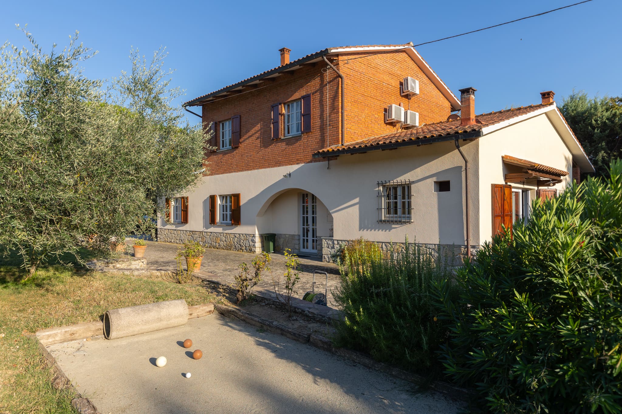 Villa Frassina Cortona: Luxury 5-Bedroom Villa with Private Pool and Air-Con, Cortona Tuscany