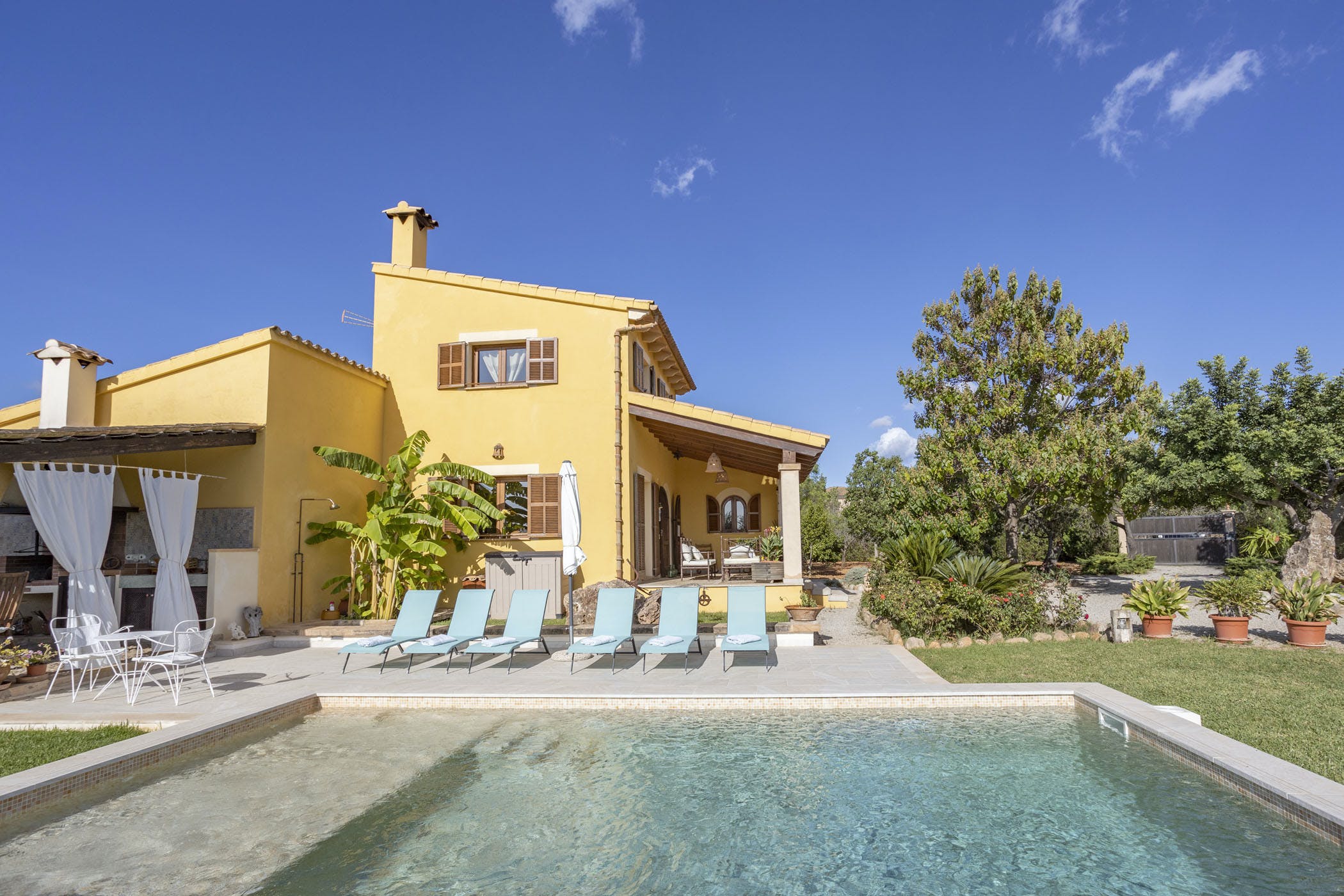 Villa Galvany Inca: Charming 3-Bedroom Apartment with Pool and Air-Con, Inca Mallorca