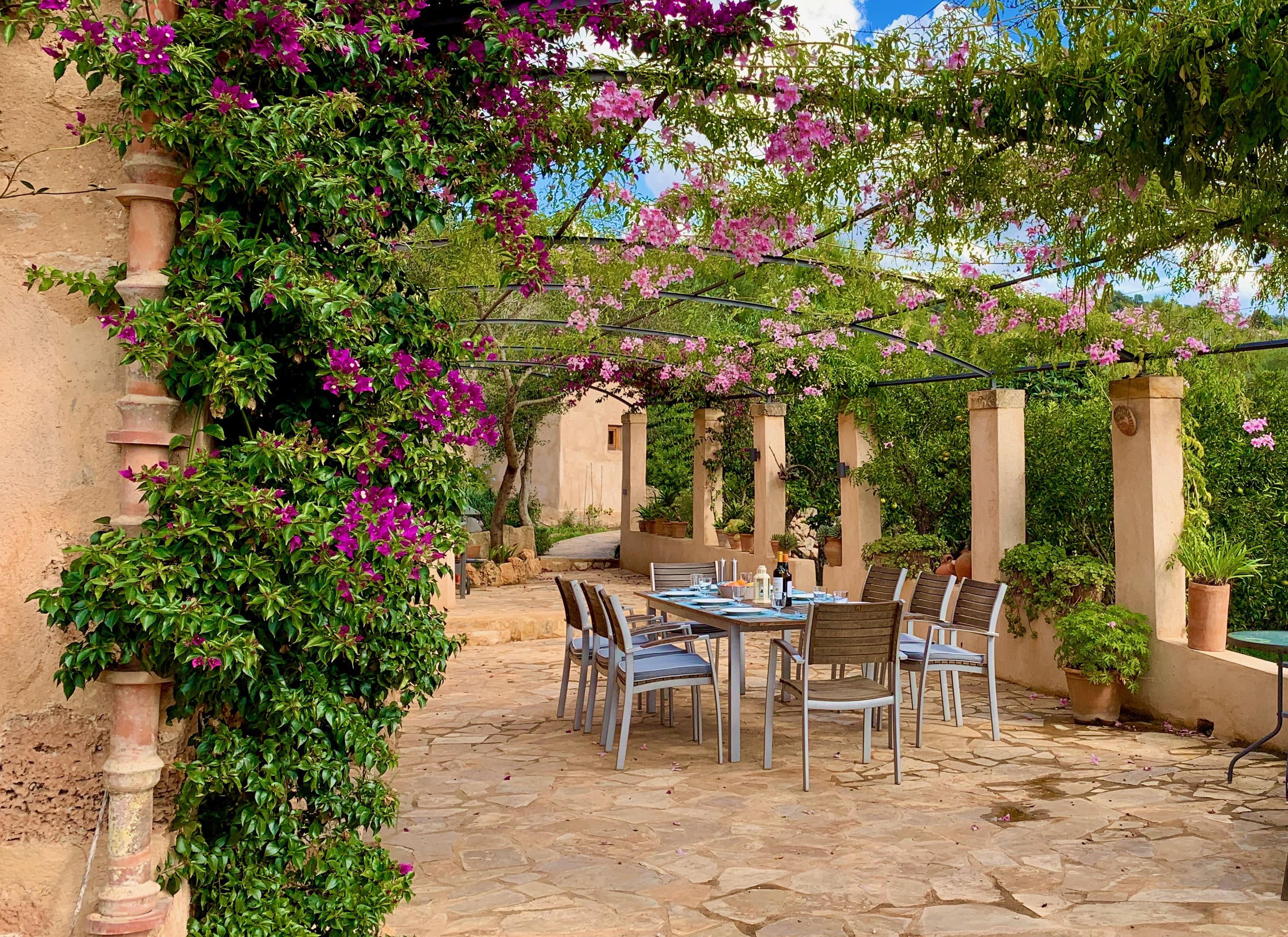 Villa Garrover Llevant: Elegant 4-Bedroom Golf Villa Rental with Pool and Sea Views, Mallorca Llevant