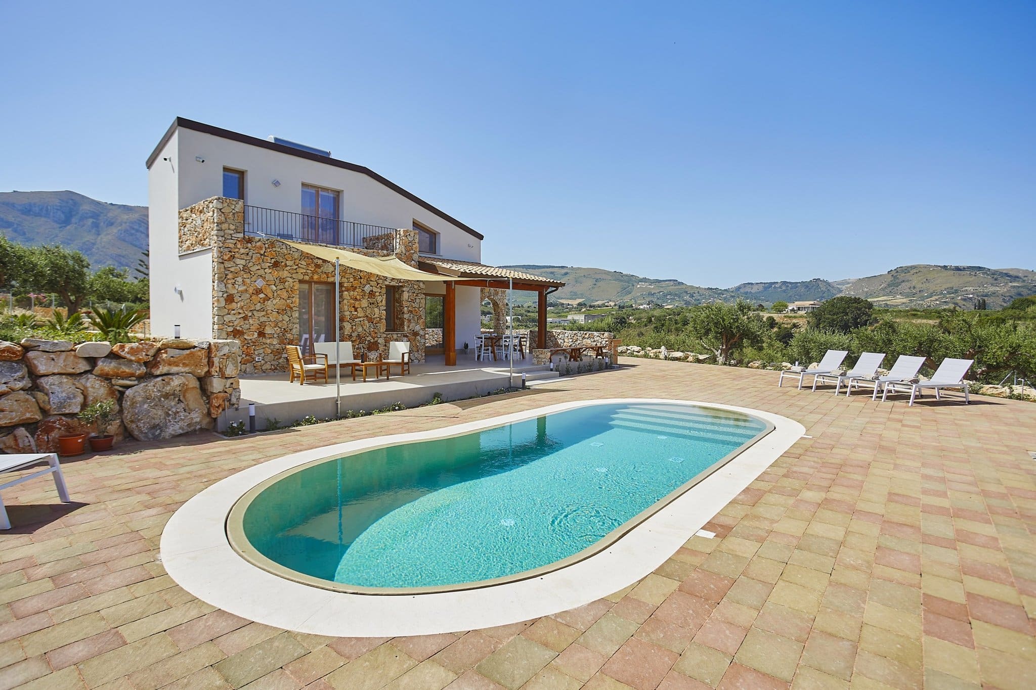 Villa Gelsomina Trapani: Luxury 4-Bedroom Villa with Private Pool and Air-Con in Trapani