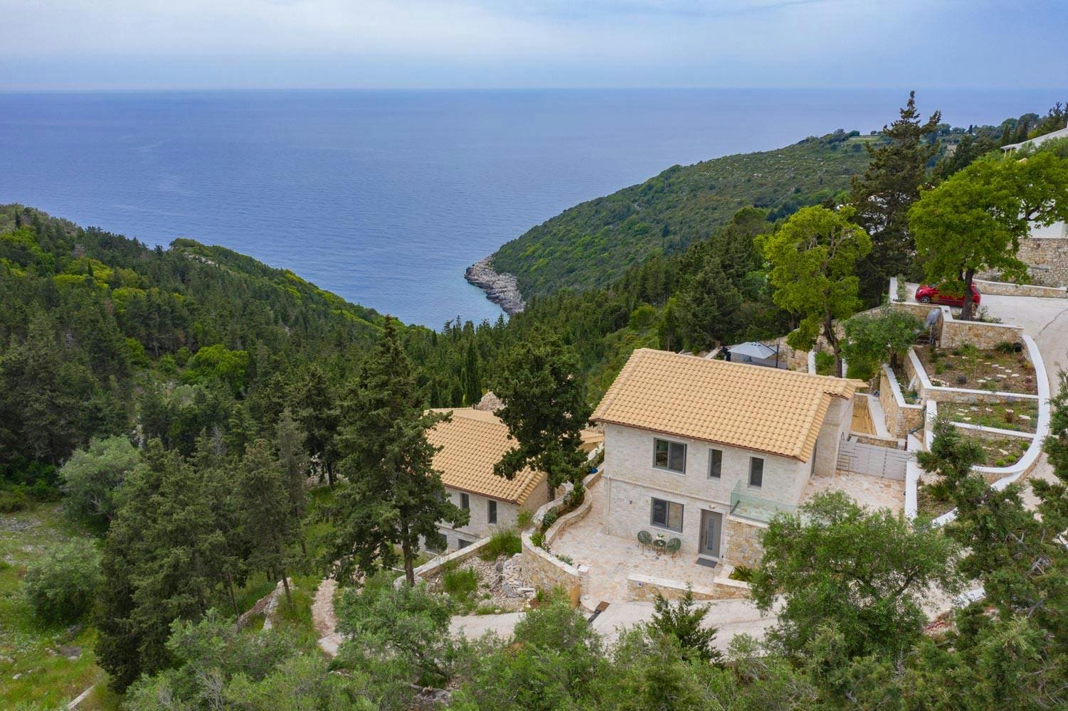 Villa Ionio Vlachopoulatika: Luxury 3-Bedroom Villa with Infinity Pool, Paxi