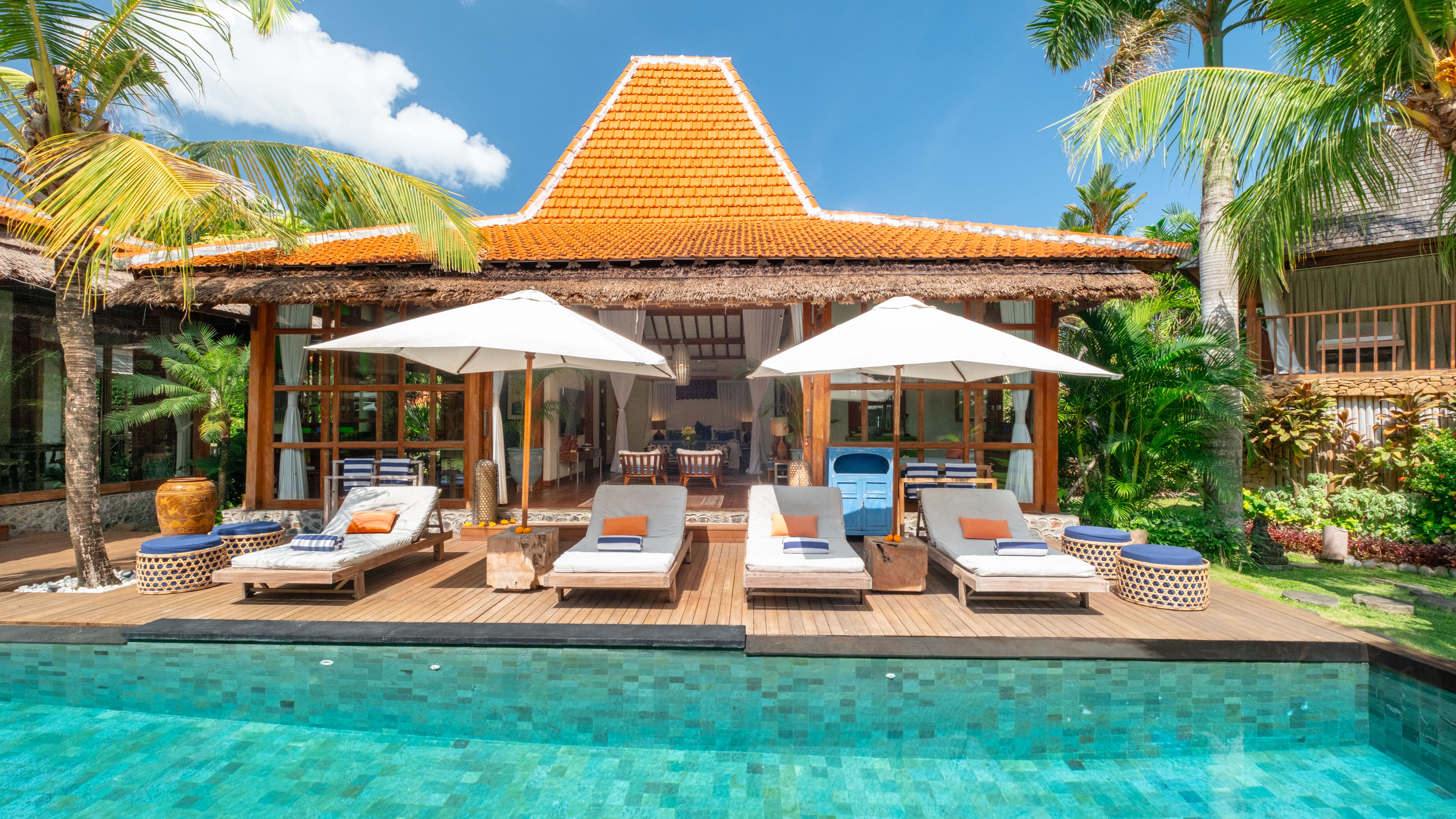 Villa Jukung Canggu Bali: Luxury 5-Bedroom Villa with Private Pool and Sea Views, Bali