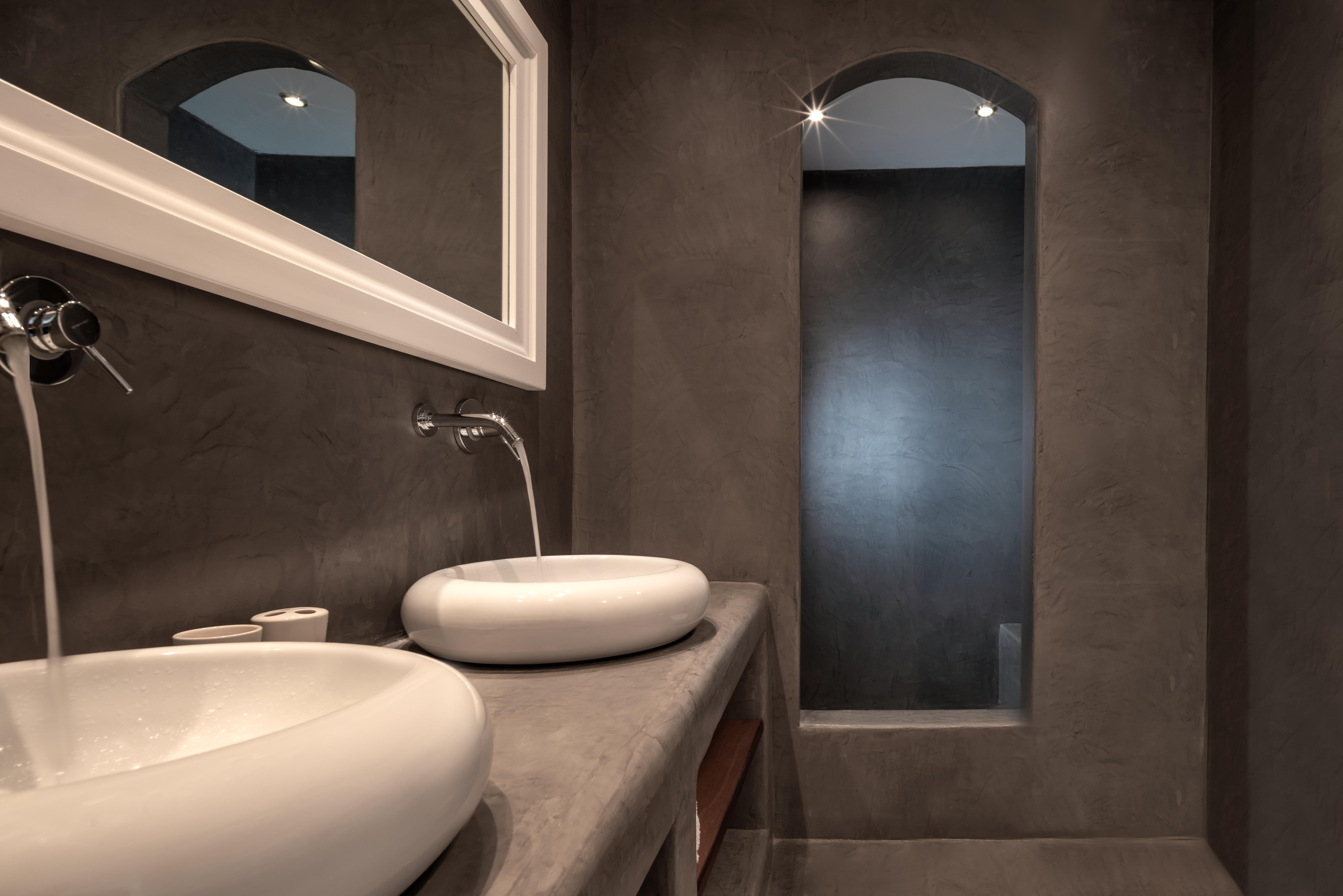 Villa Kallistē Santorini: Chic 2-Bedroom Apartment with Private Pool and Sea Views, Santorini Greece