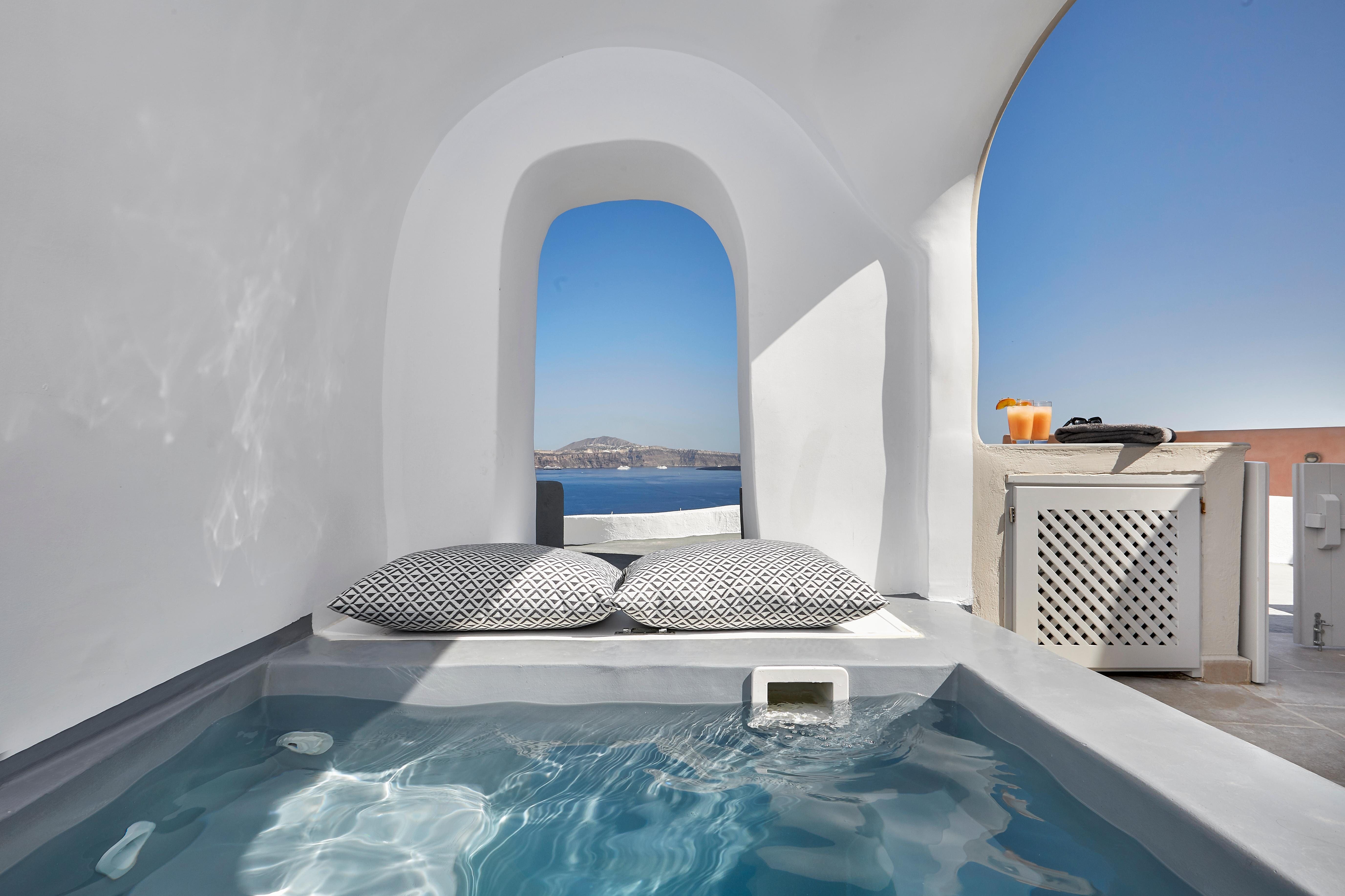 Villa Lefki Pirgos Santorini: Chic 1-Bedroom Apartment with Hot Tub and Sea Views, Santorini